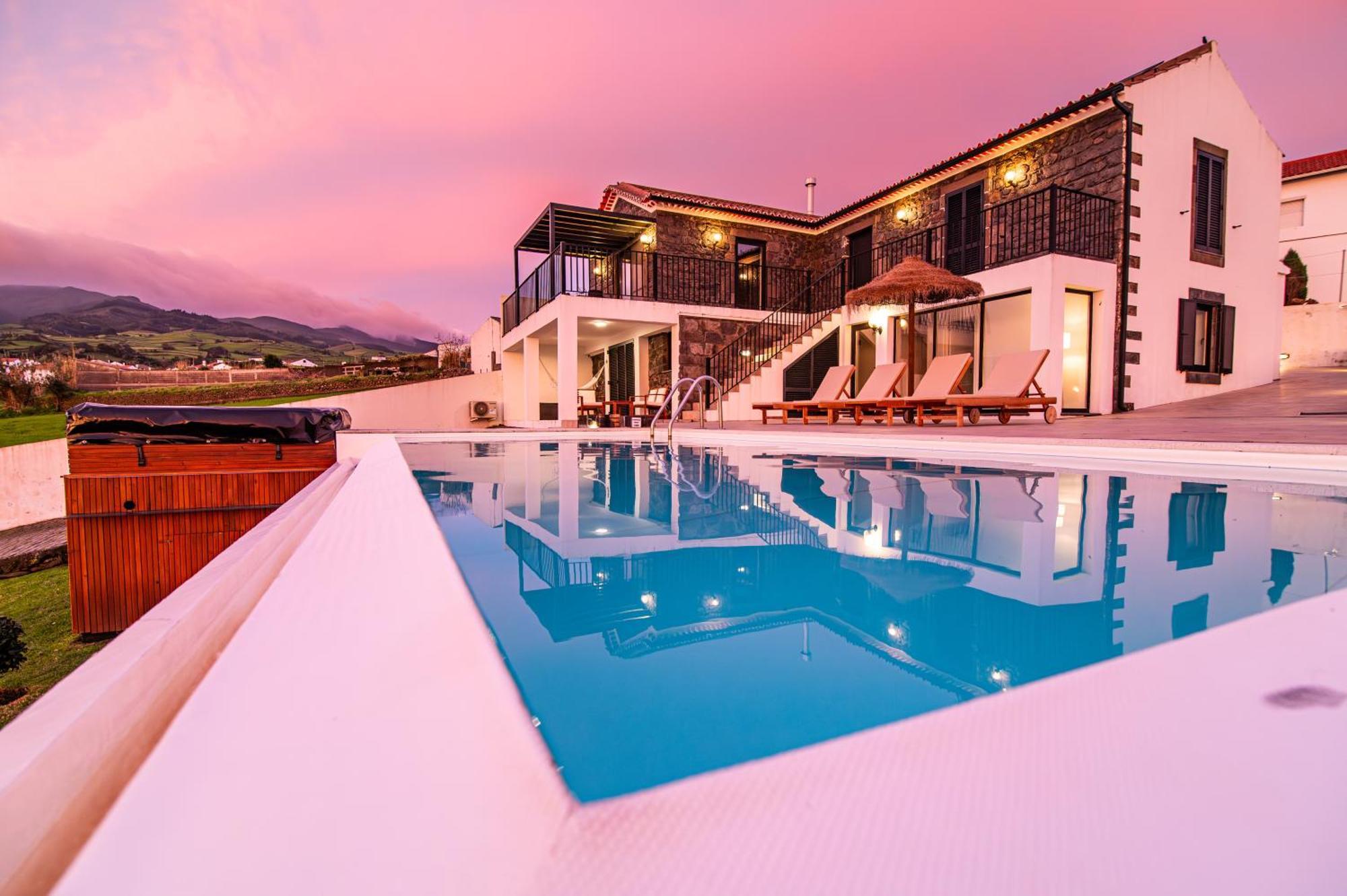 Casa Da Belavista With Jacuzzi Holiday home