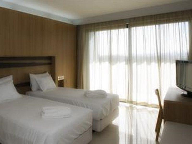 Agua Riverside Hotel 4*