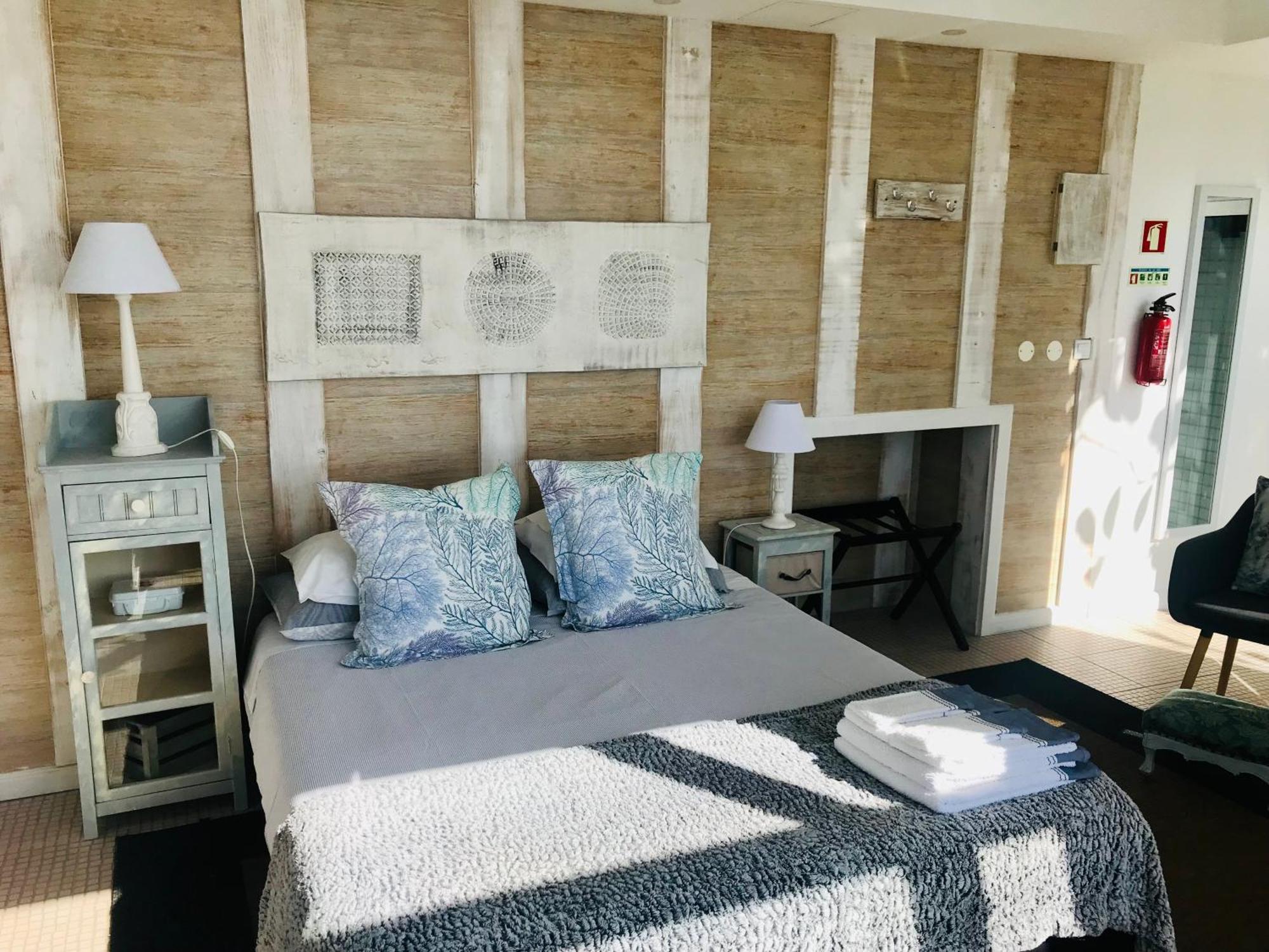 A By The Sea Homestay Vila Franca do Campo