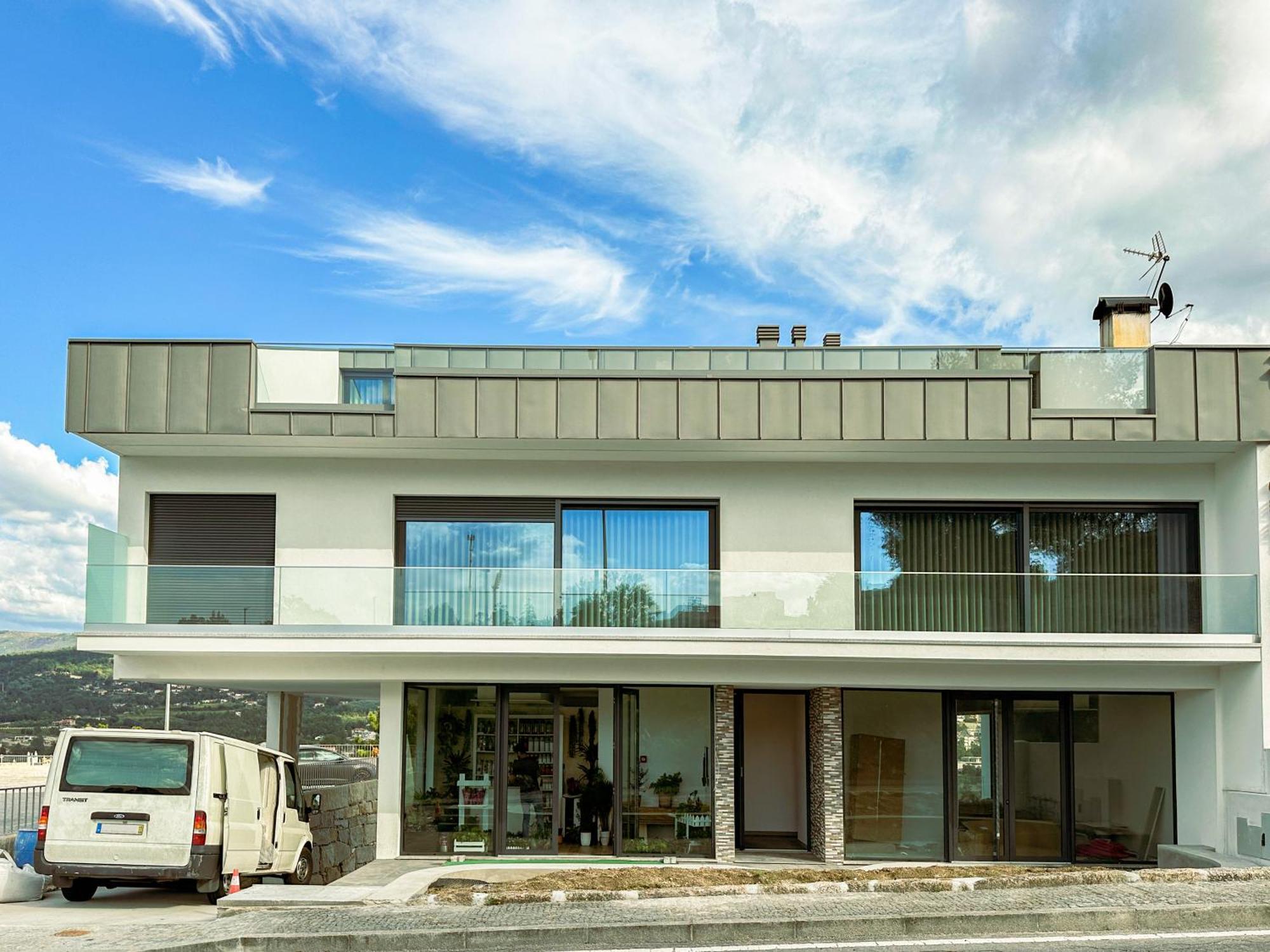 Flora Apartment