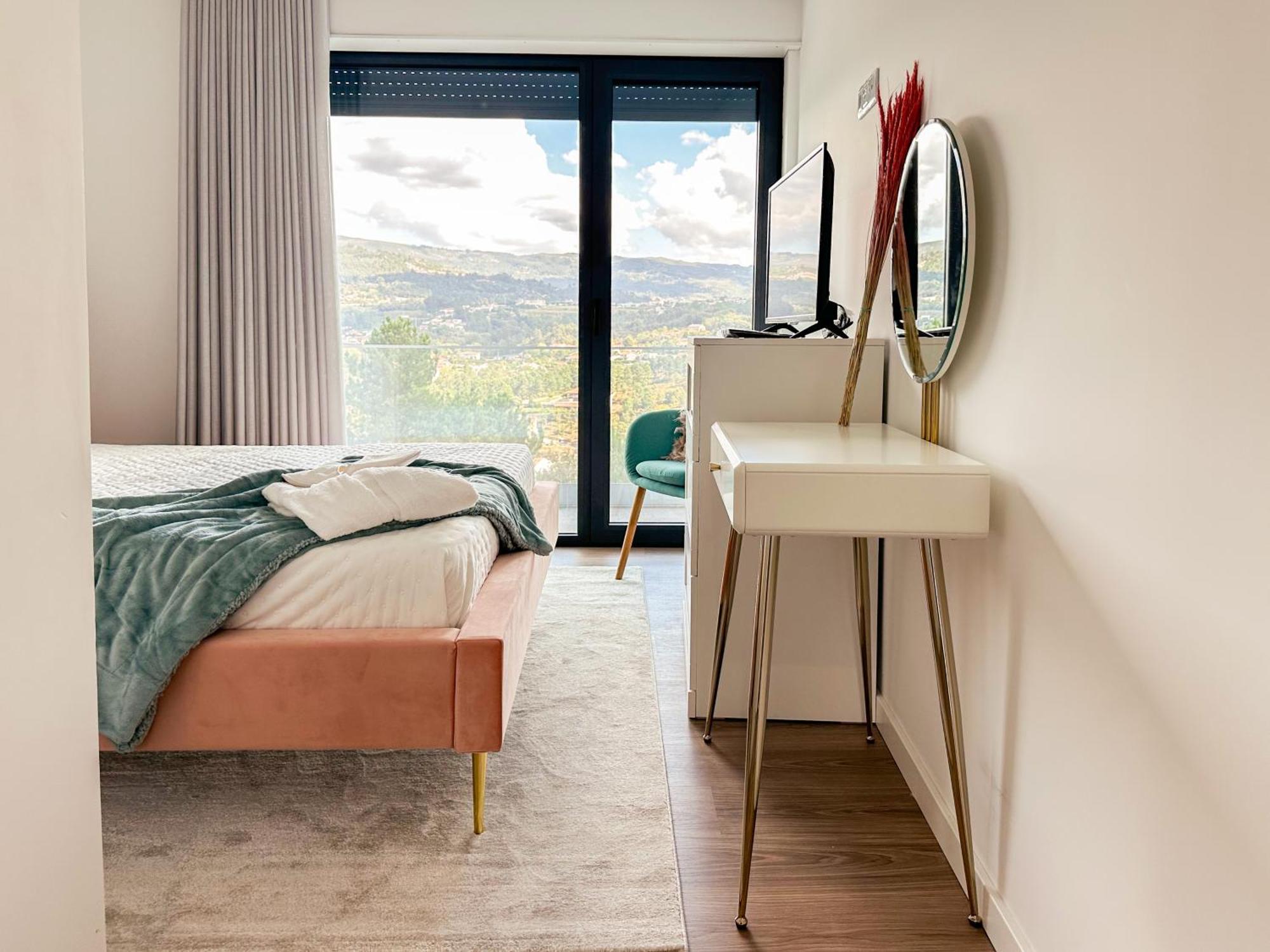 Flora Apartment *