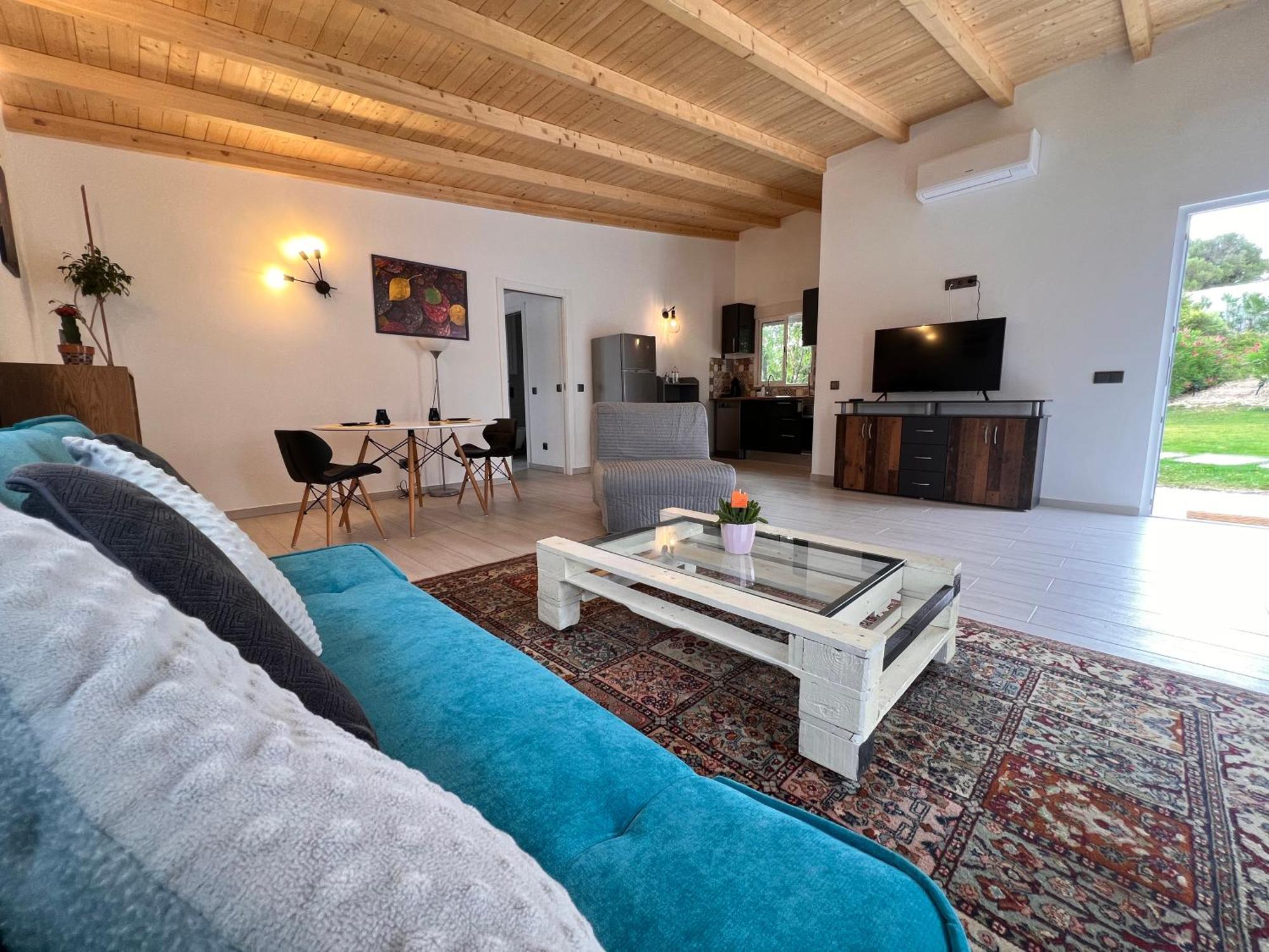 Carvoeiro And Bed & Breakfast 2*