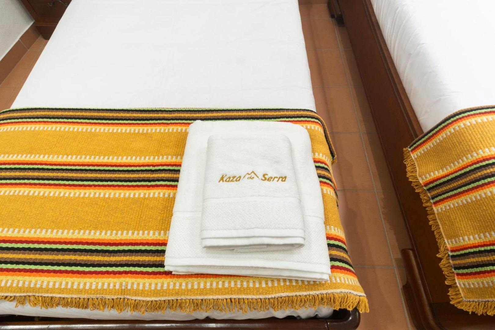 Rustic Getaway In Guarda
