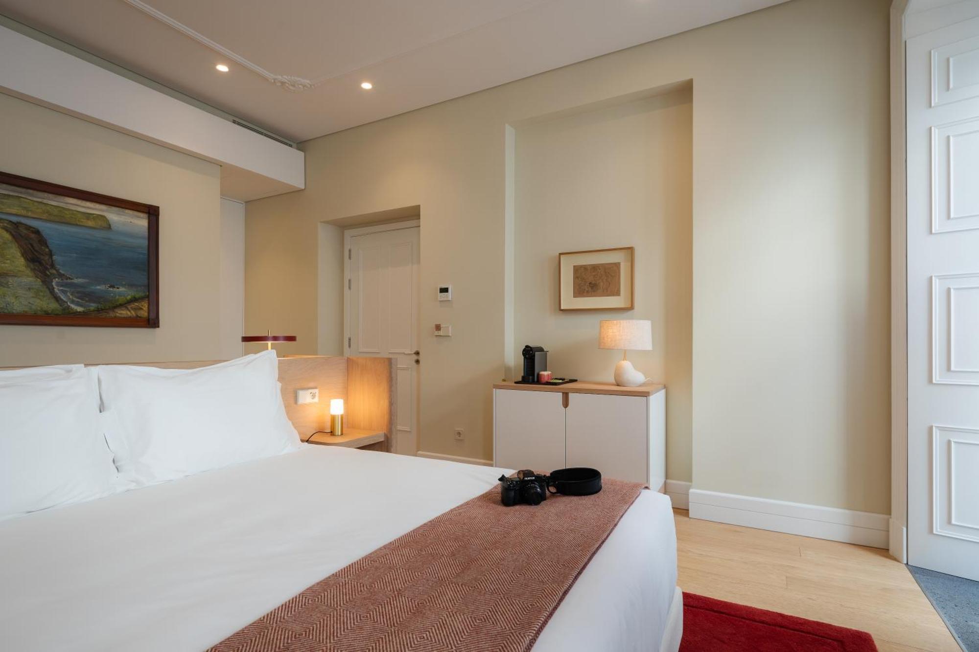 Hotel Nine Dots Azorean Art Boutique 4*