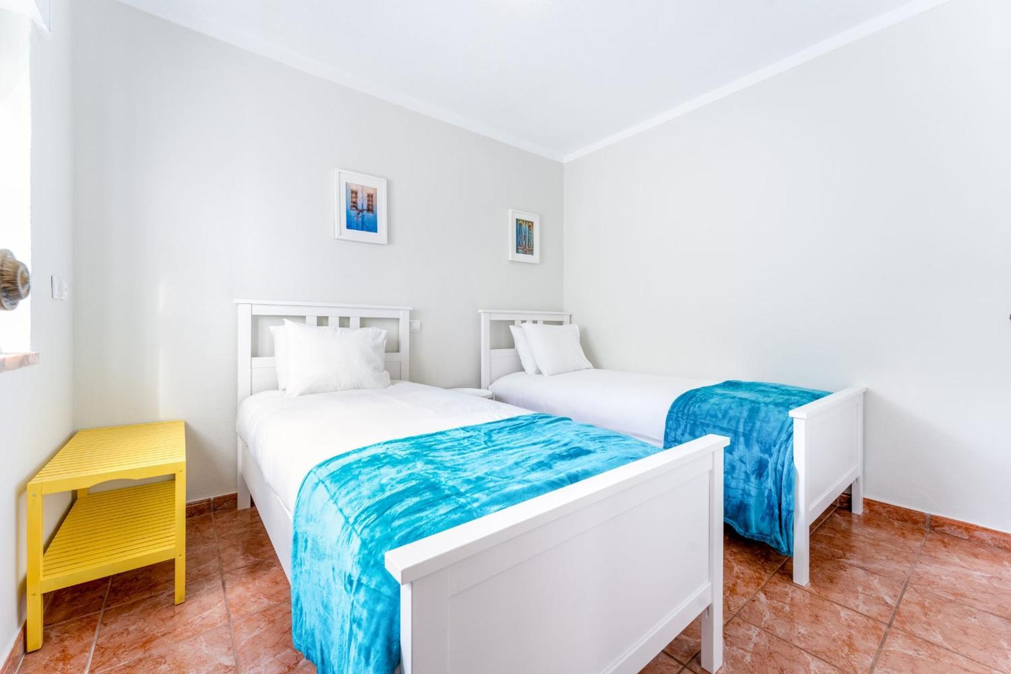 Apartment Comfy Flat W/ Rooftop View By Lovelystay Burgau