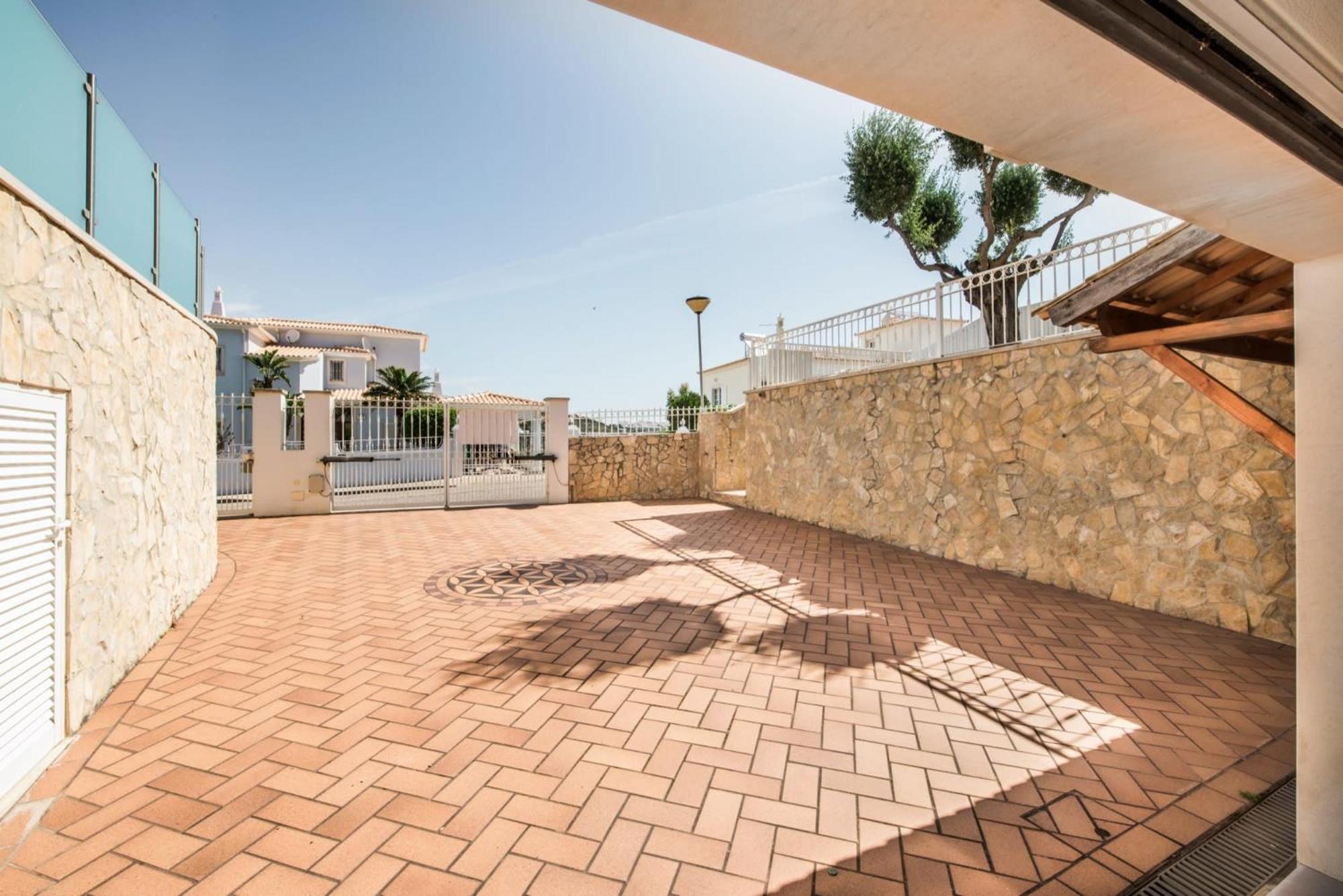 Oliveiras Amazing Location Walk To Marina Restaurants Holiday home *