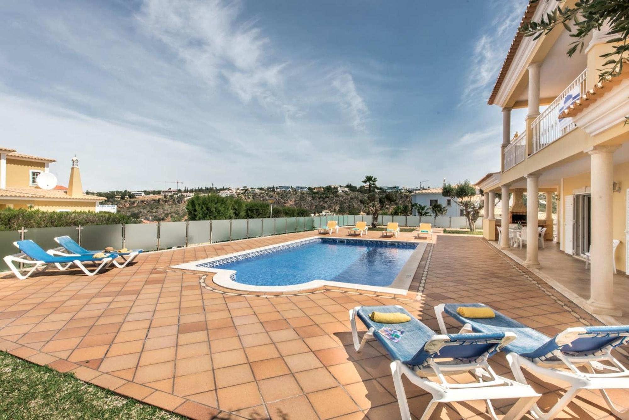 Oliveiras Amazing Location Walk To Marina Restaurants Holiday home