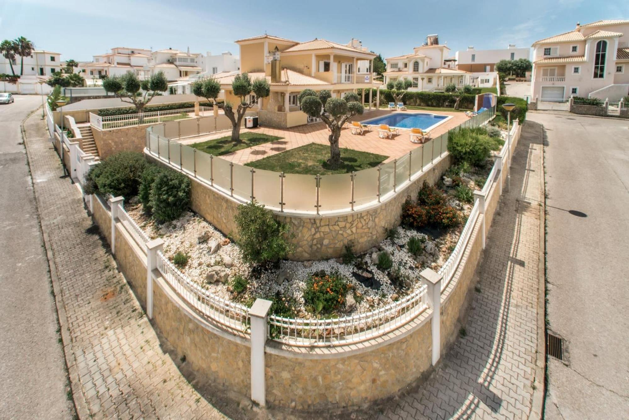 Oliveiras Amazing Location Walk To Marina Restaurants Holiday home Albufeira