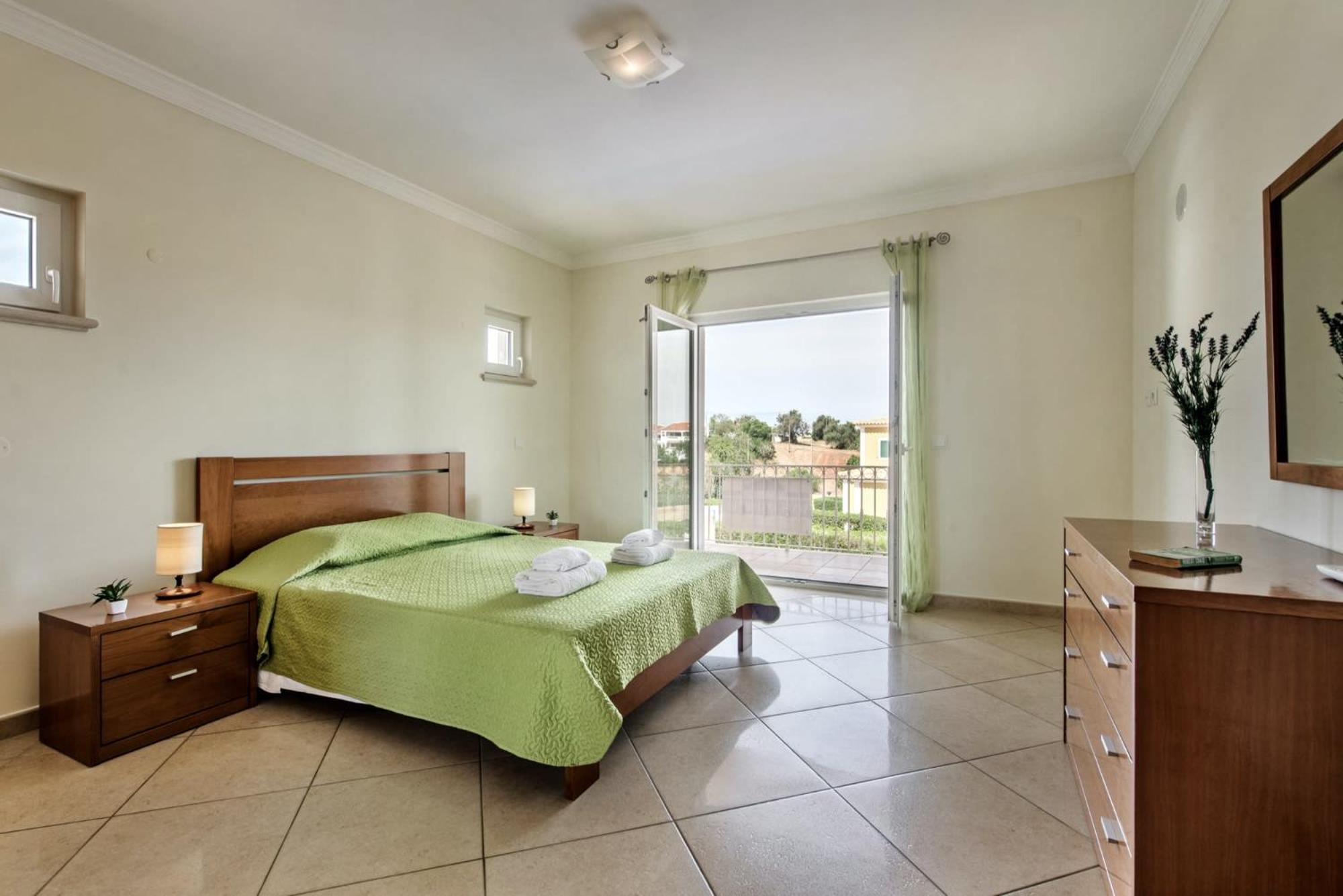 Oliveiras Amazing Location Walk To Marina Restaurants Holiday home *