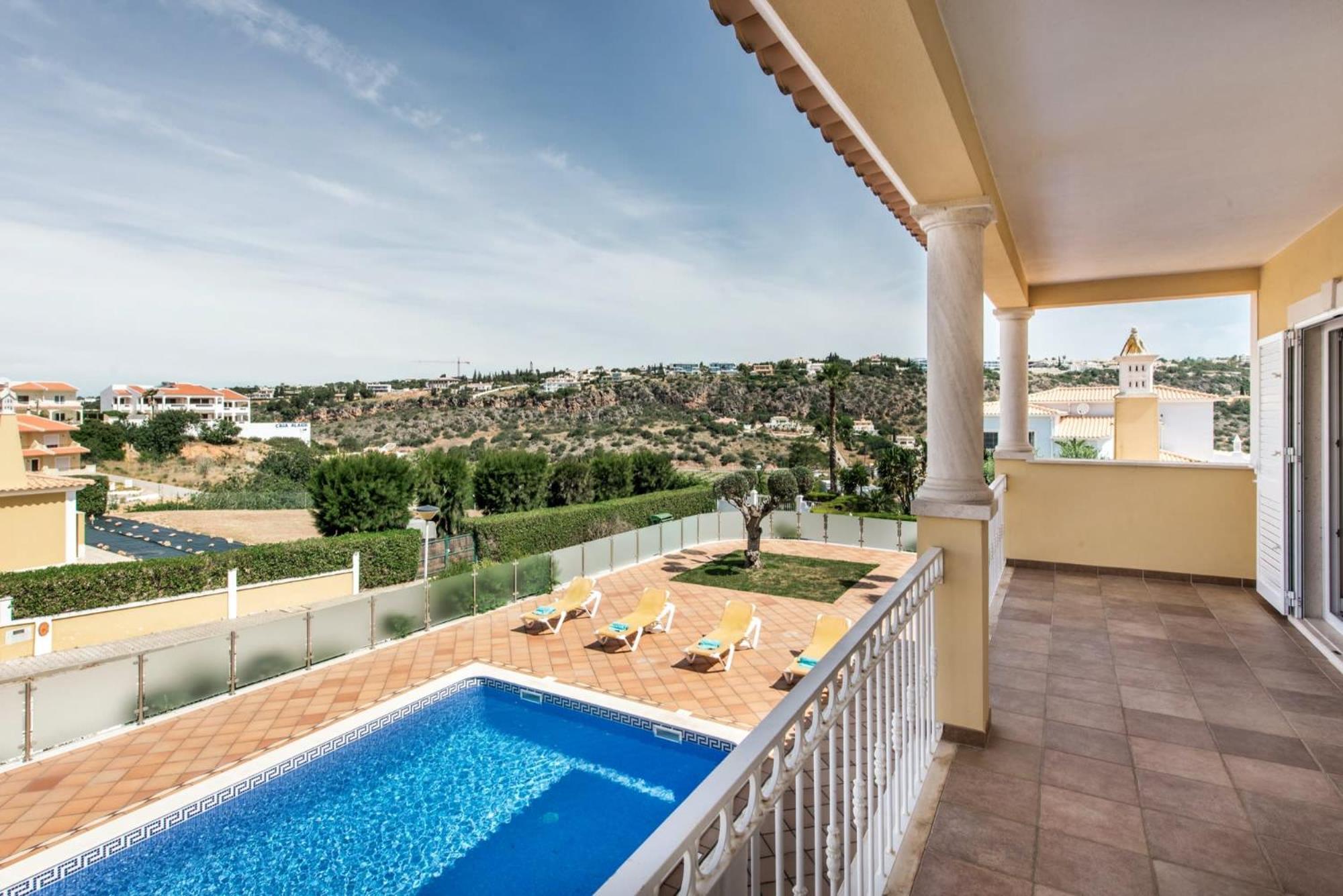 Oliveiras Amazing Location Walk To Marina Restaurants Holiday home *