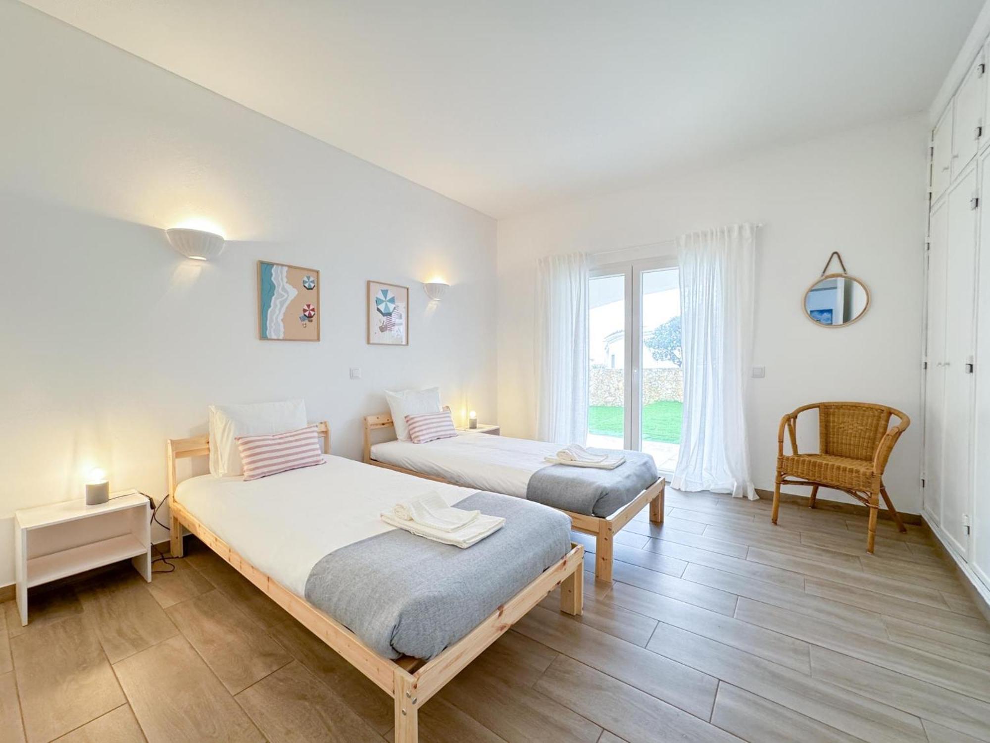Appartement Charming House With Pool And Close To Beaches #1946