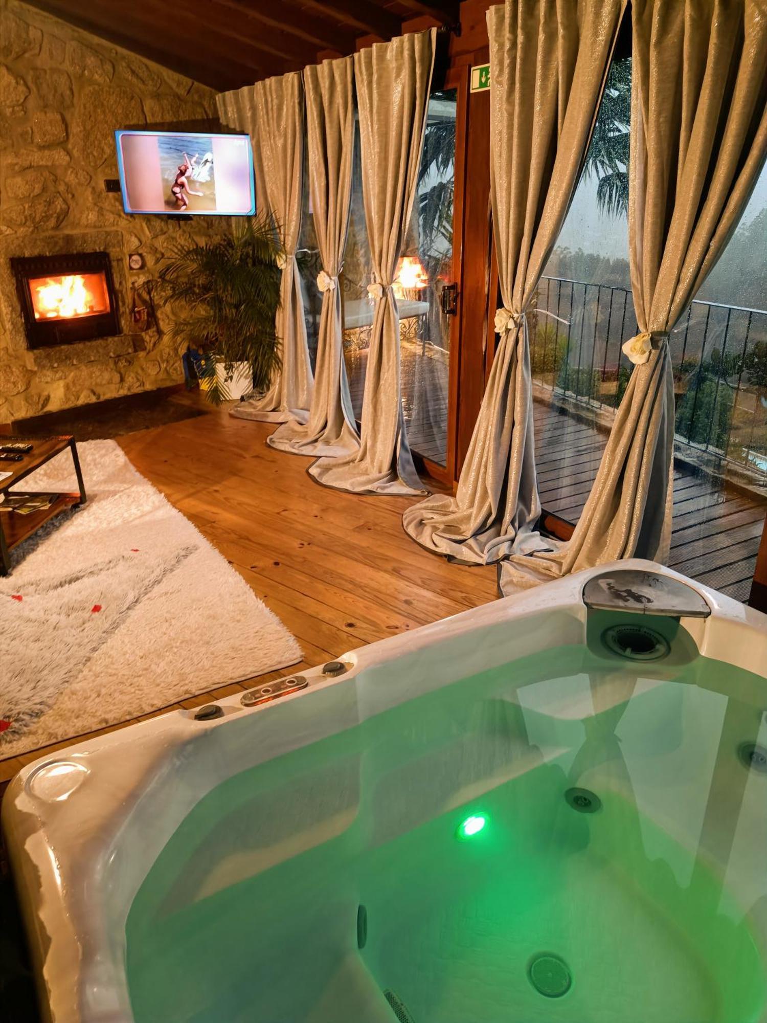 Casa Favo De Mel - Jacuzzi Privado & Lareira - Piscina *