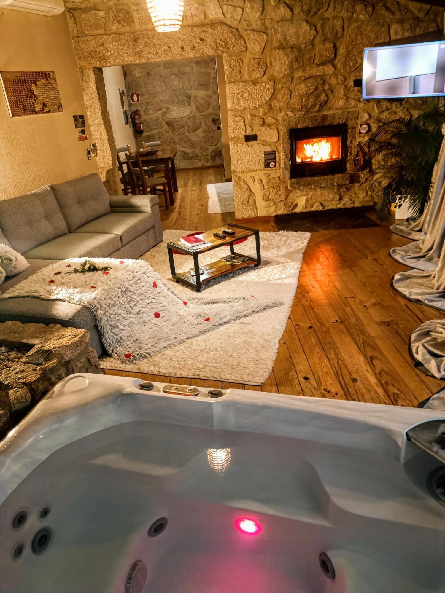 Holiday park Casa Favo De Mel - Jacuzzi Privado & Lareira - Piscina