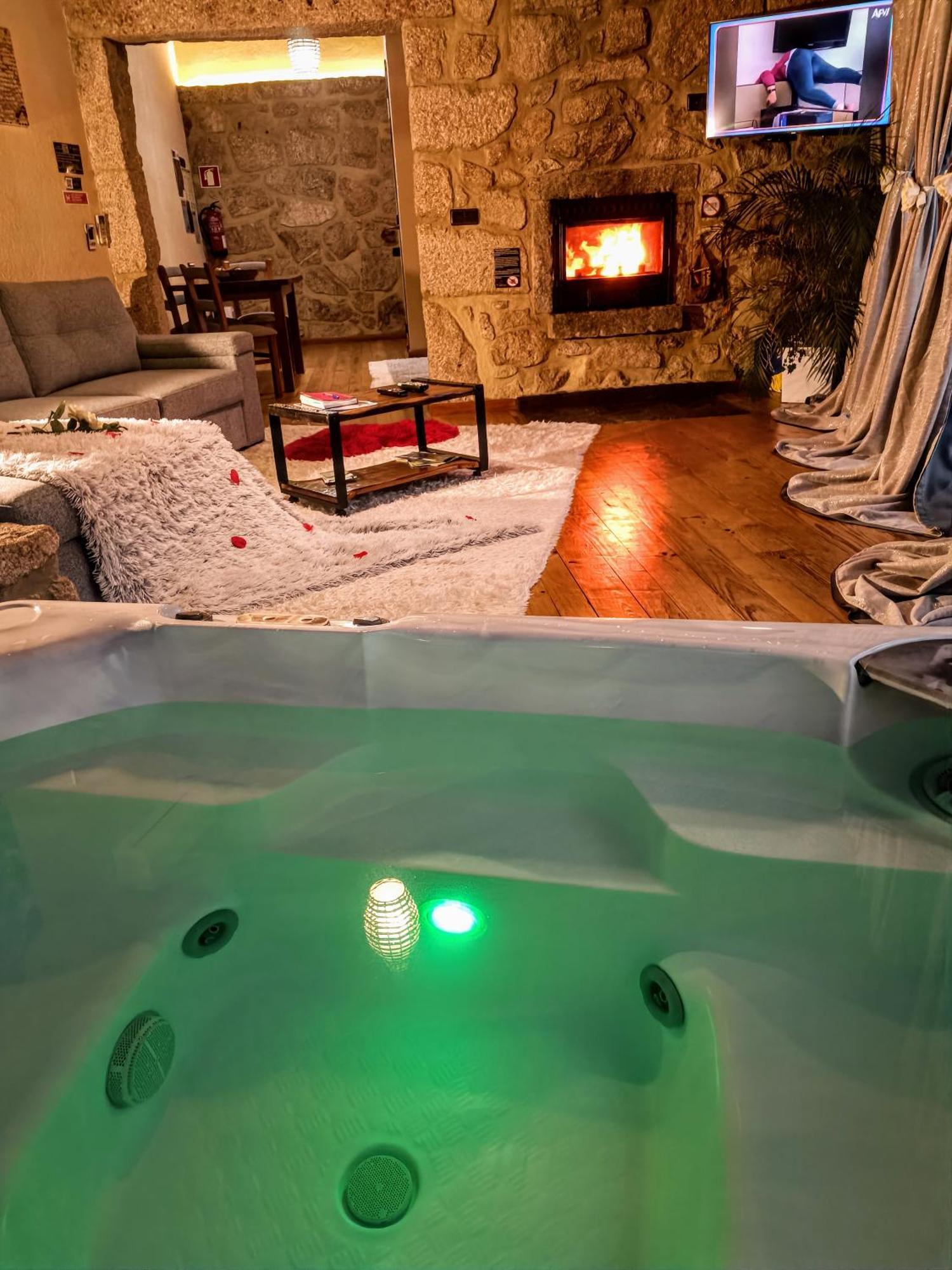 Casa Favo De Mel - Jacuzzi Privado & Lareira - Piscina *