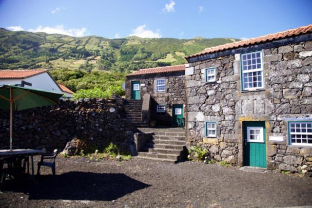 Aldeia Cagarras Country house *
