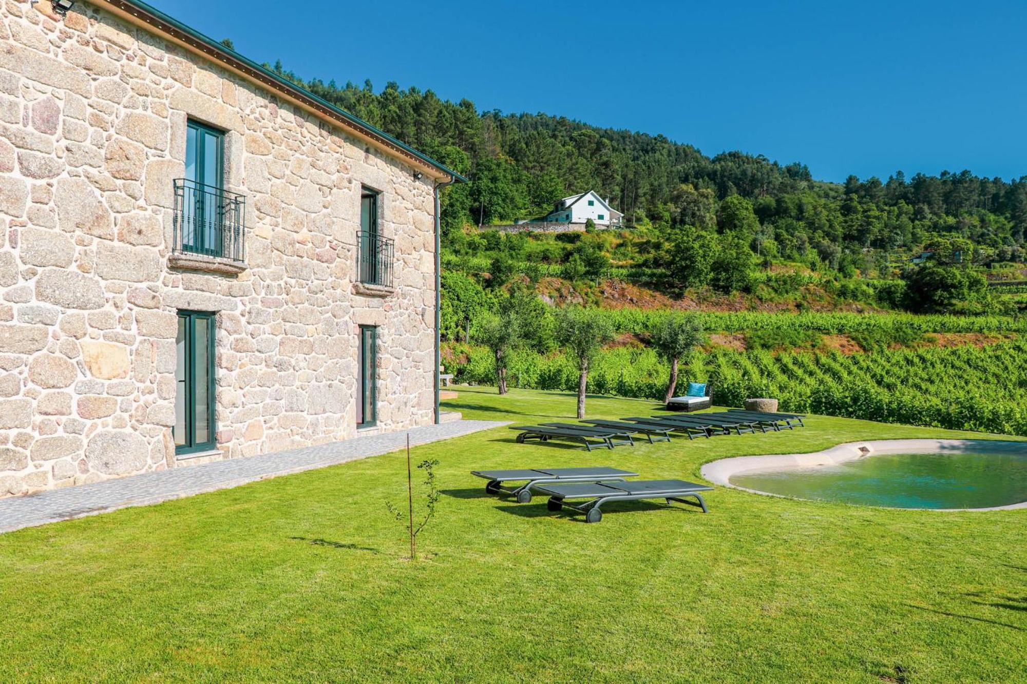 Vale Da Fonte - Charming Farm stay Ponte da Barca