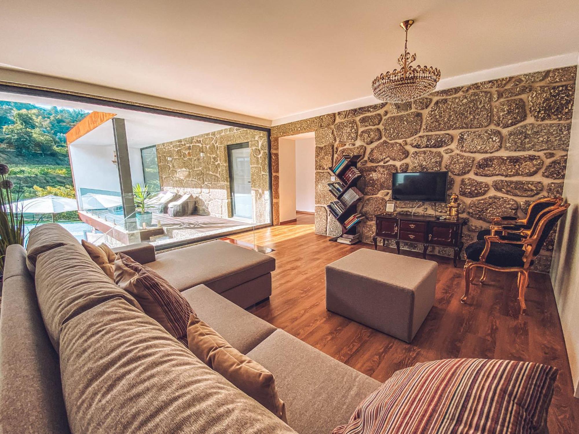 Vale Da Fonte - Charming Farm stay Ponte da Barca