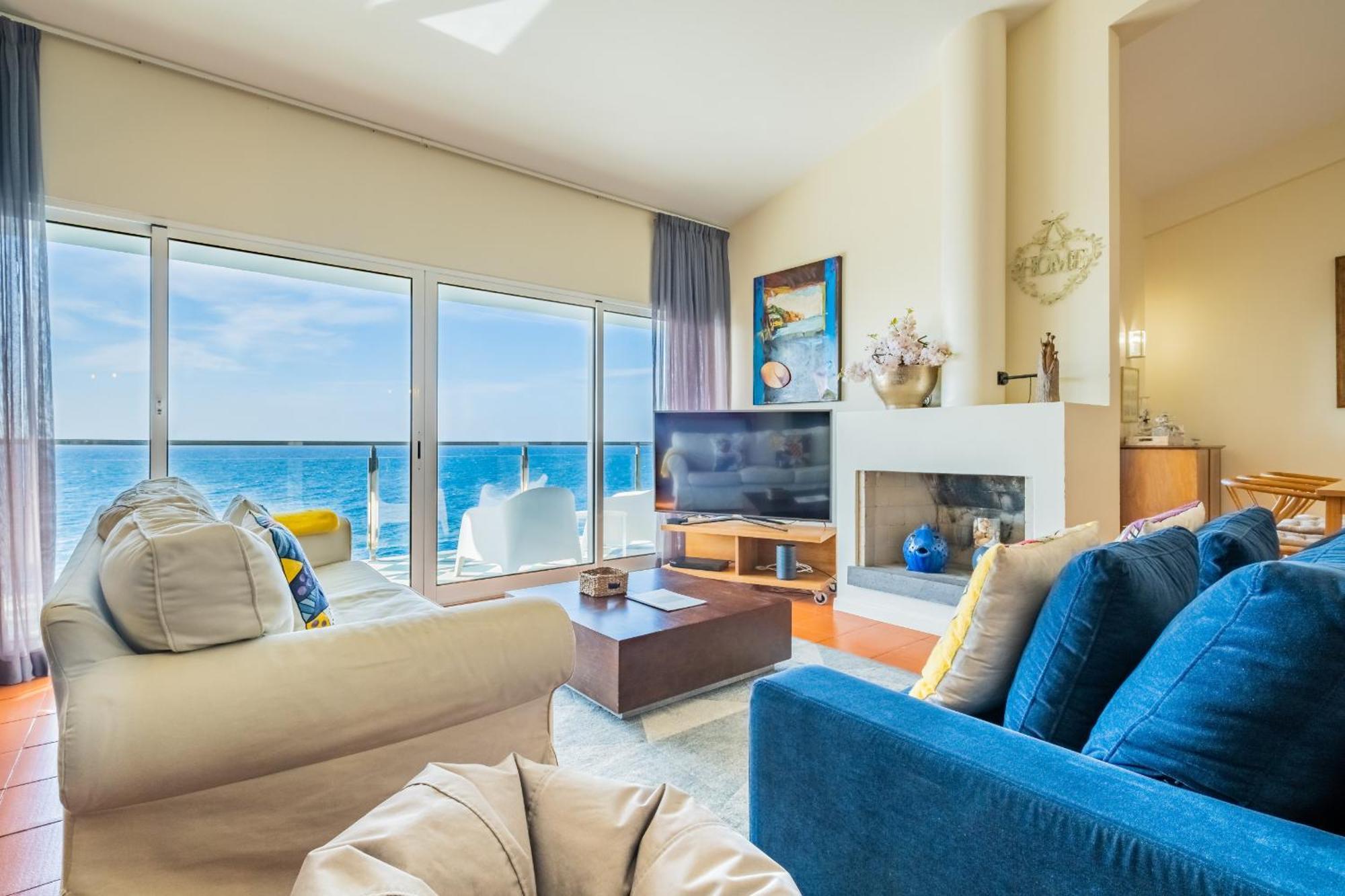 House - By Wehost Santa Cruz (Madeira)