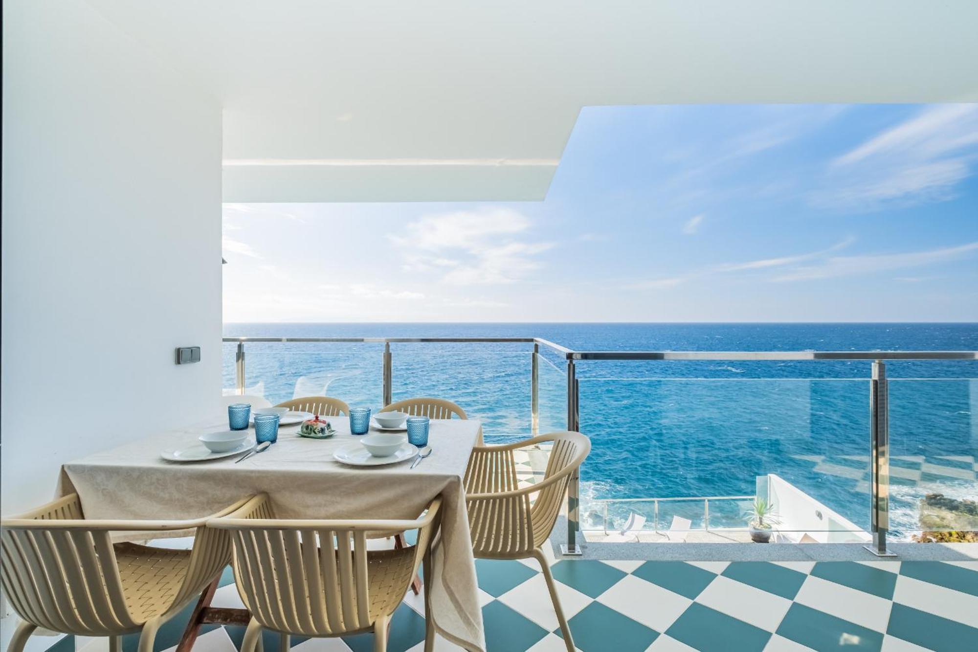 House - By Wehost Santa Cruz (Madeira)