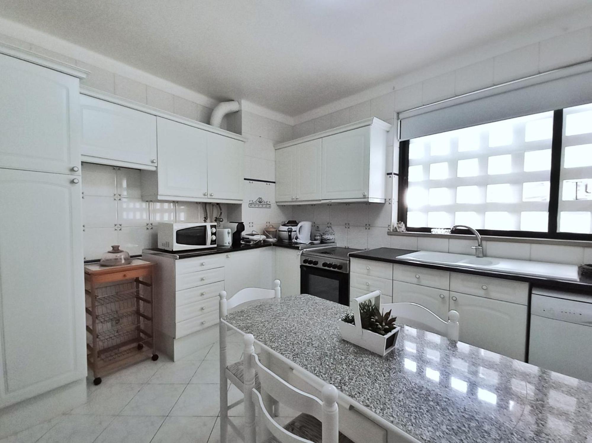 Apartamento Beachfront Flat With Pool *