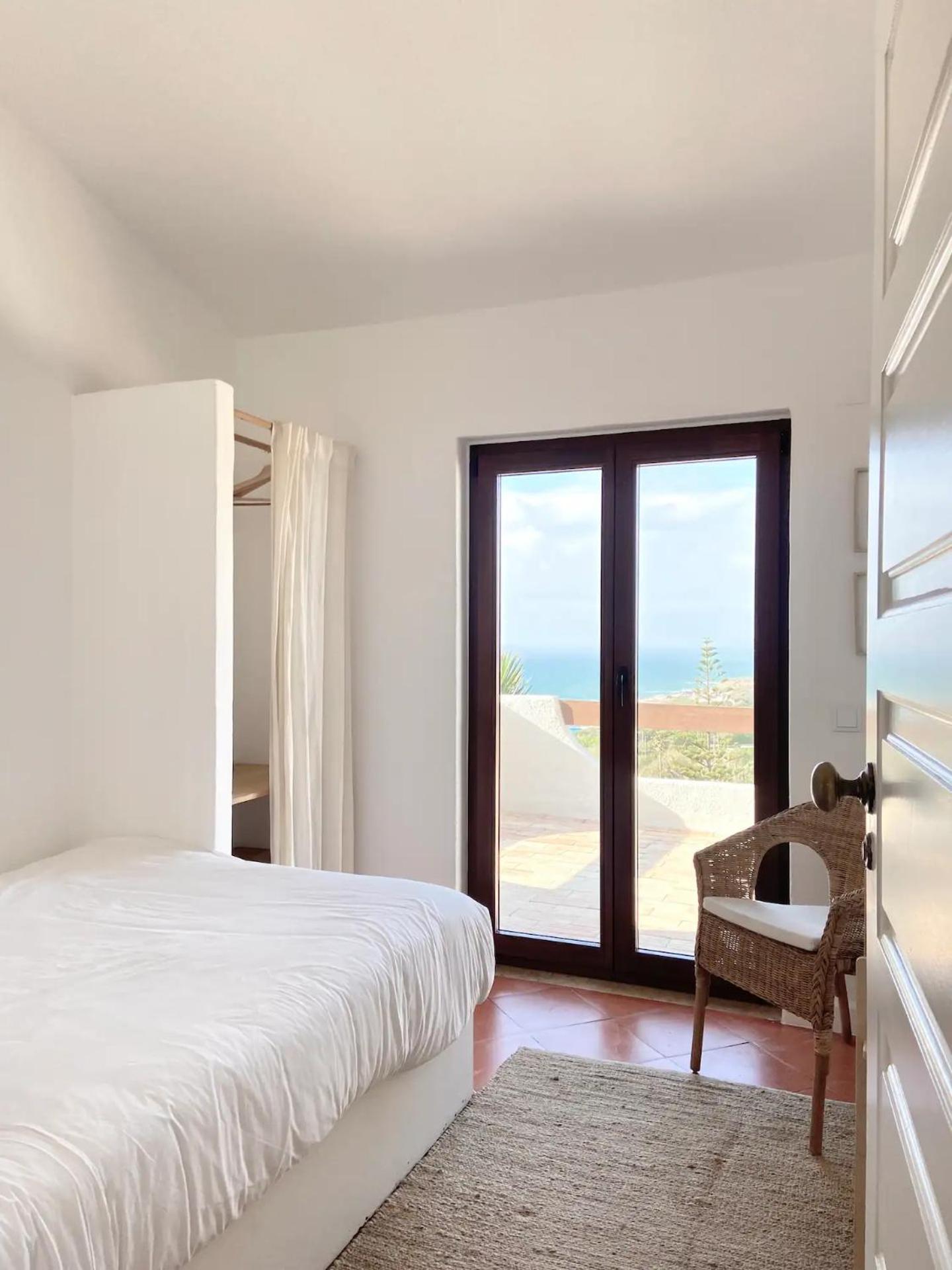 Casa Da - Beachfront Private Pool * Colares