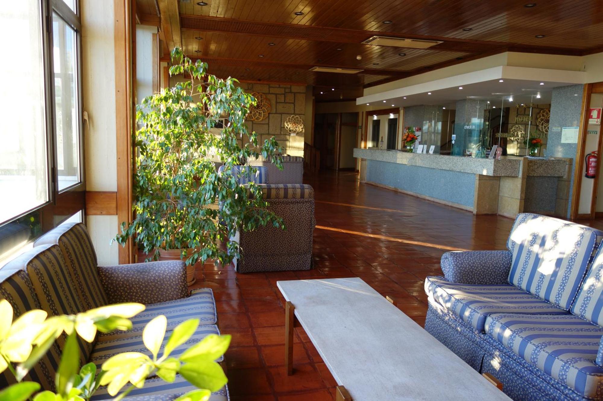 Senhora Do Castelo Hotel