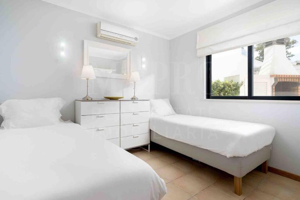 Stunning 3 Bed In Vale Do Lobo With Membership 3 Mins From And Golf Loulé