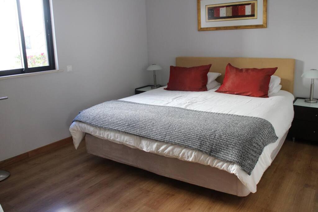 Stunning 3 Bed In Vale Do Lobo With Membership 3 Mins From And Golf *