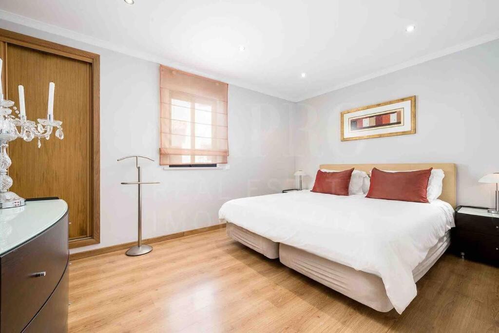 Apartment Stunning 3 Bed In Vale Do Lobo With Membership 3 Mins From And Golf *