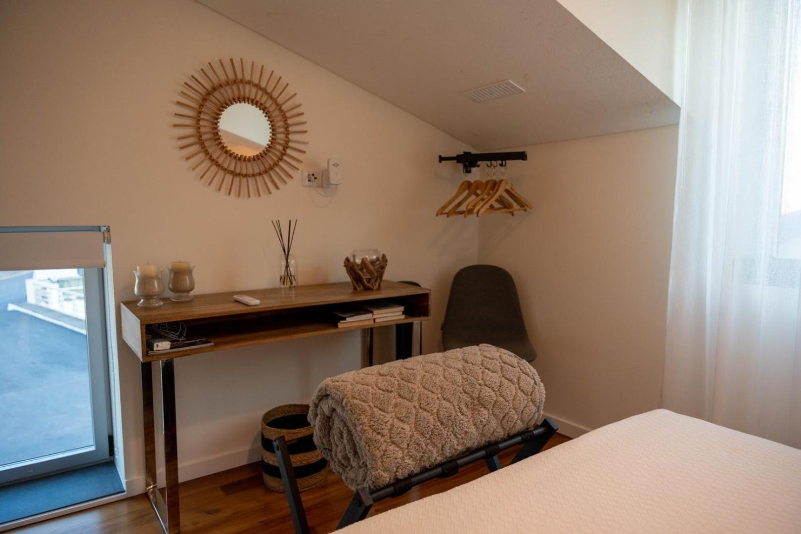 Welcomebuddy - Wave N'sea - Beachfront Guest house Mosteiros (Azores)
