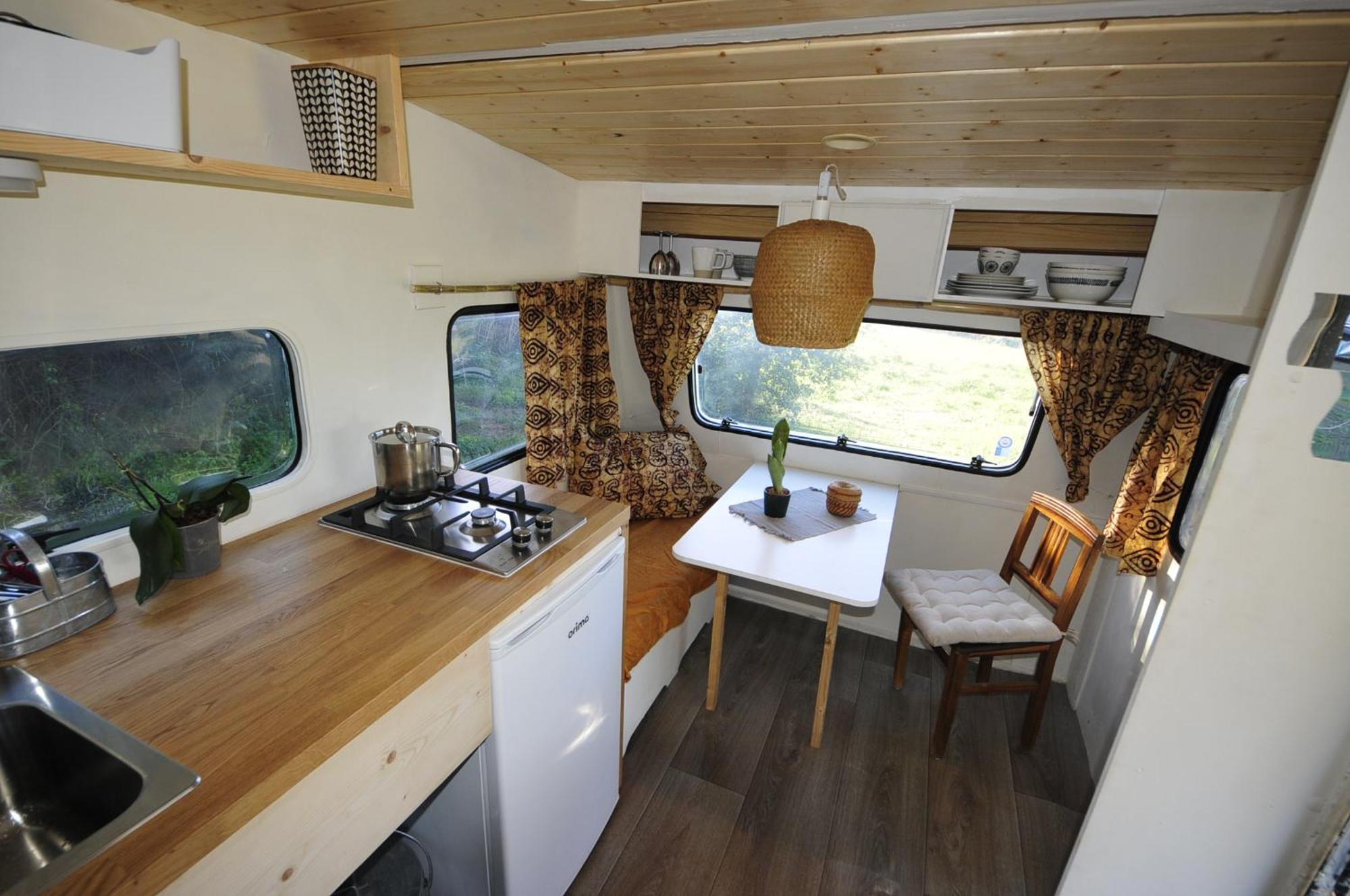 Camping Monte Dos Vagabundos - Animal Sanctuary - Caravan Nest São Teotónio