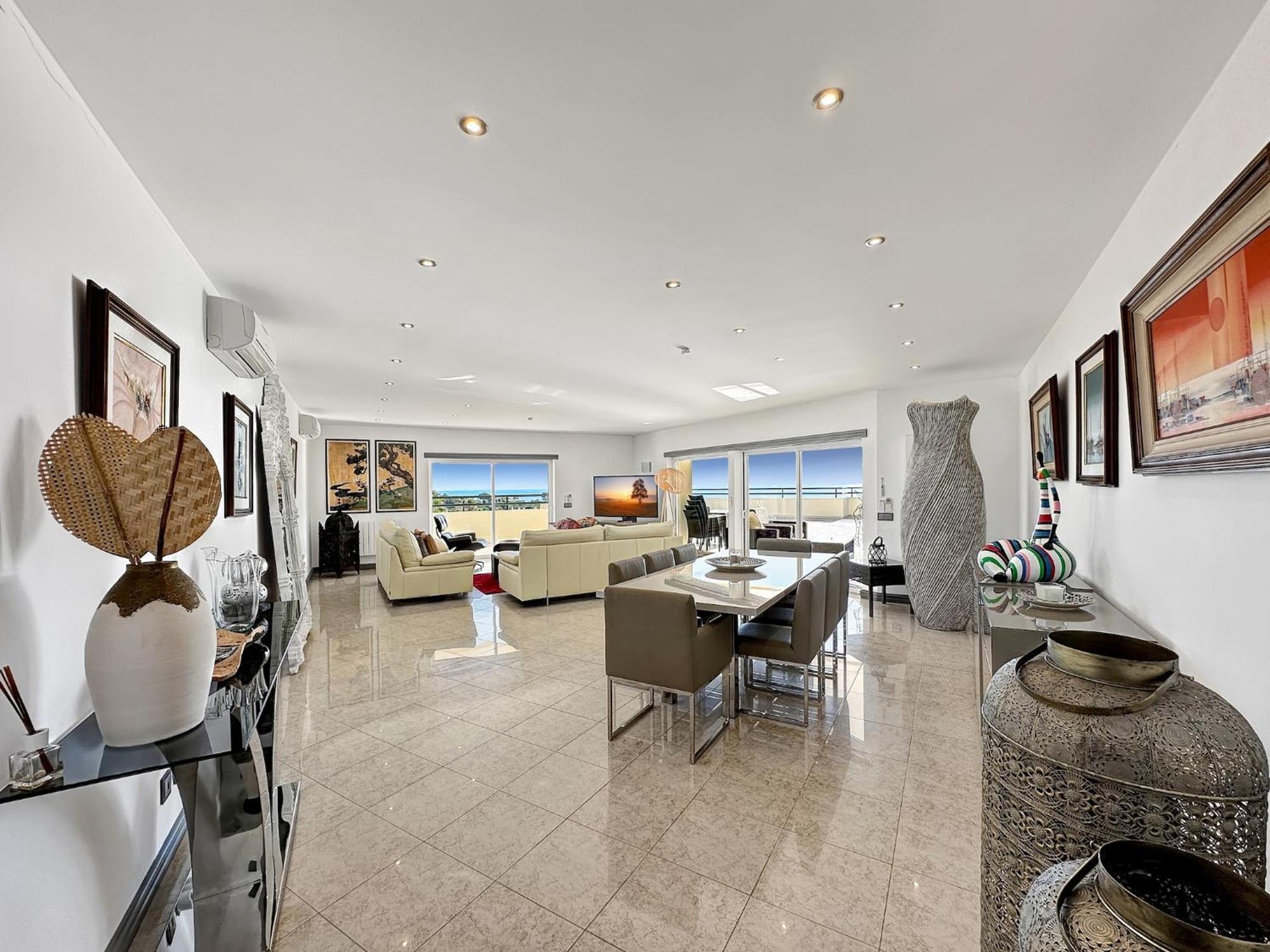 Luxury Penthouse Wstunning Sea Views, Walk To Gale Apartment Albufeira