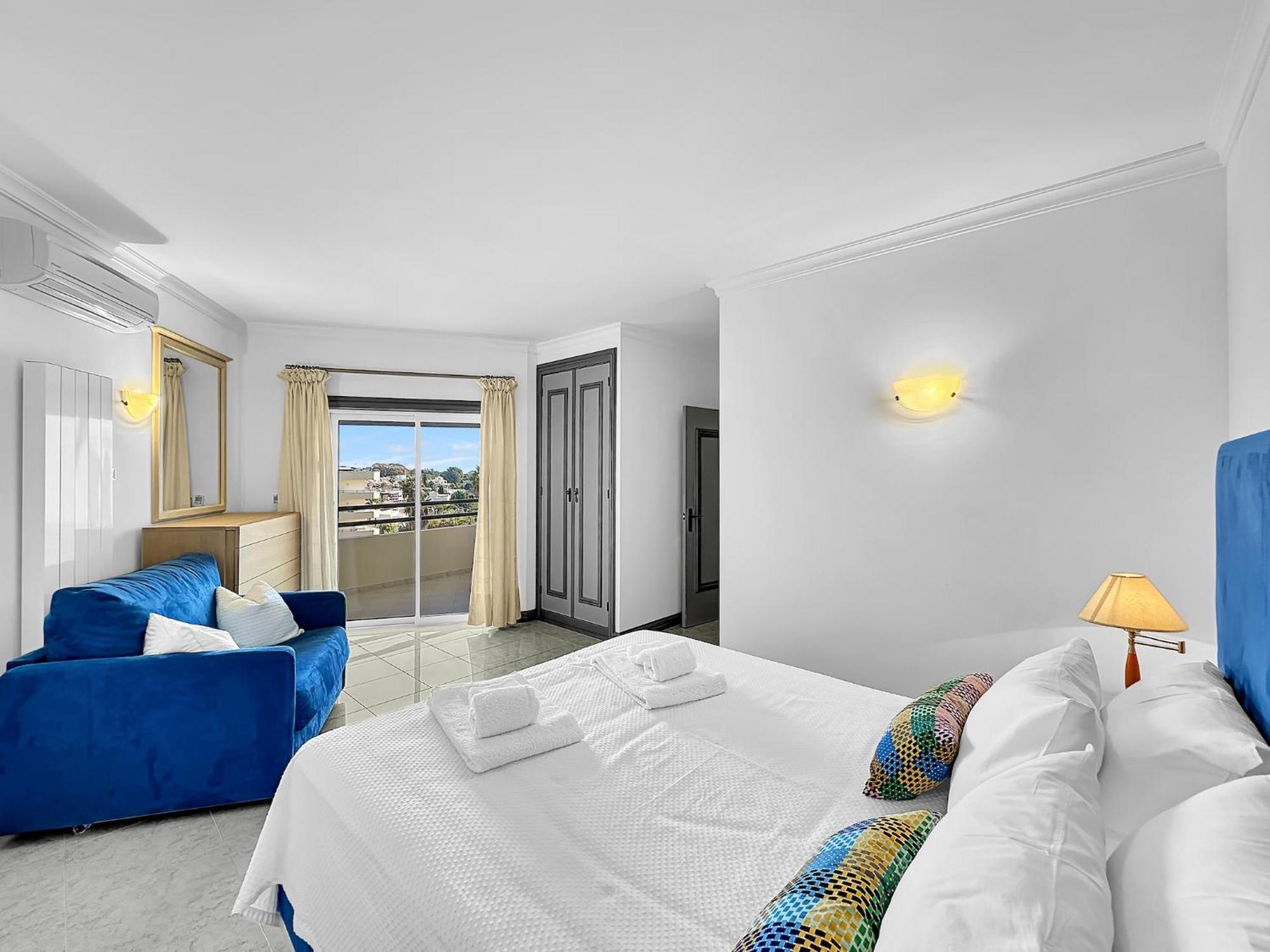Luxury Penthouse Wstunning Sea Views, Walk To Gale * Albufeira