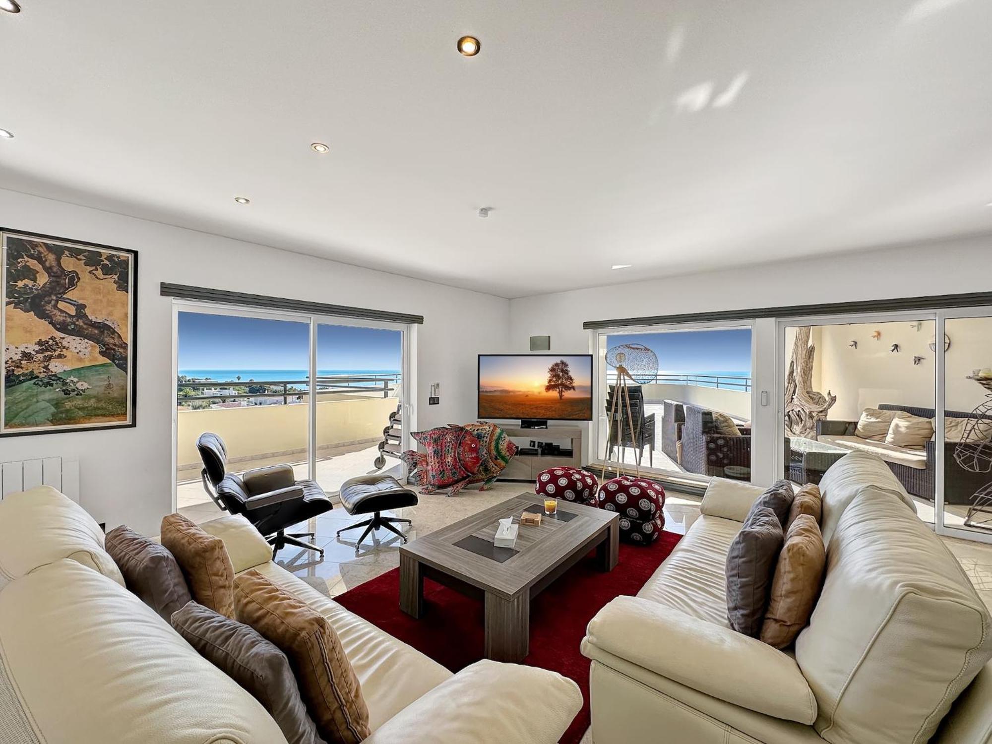 Apartment Luxury Penthouse Wstunning Sea Views, Walk To Gale Albufeira