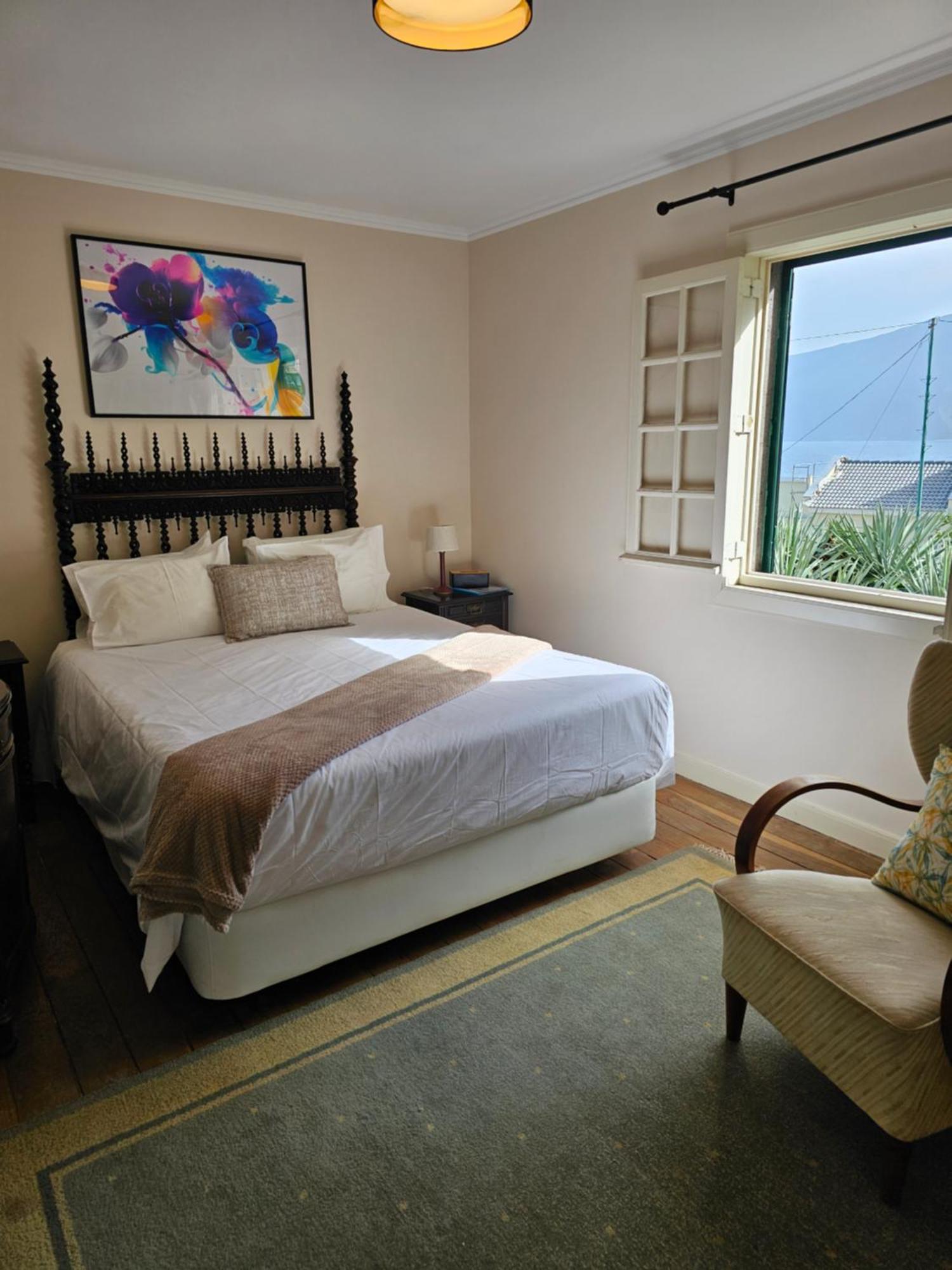 Casa Das Videiras Bed & Breakfast