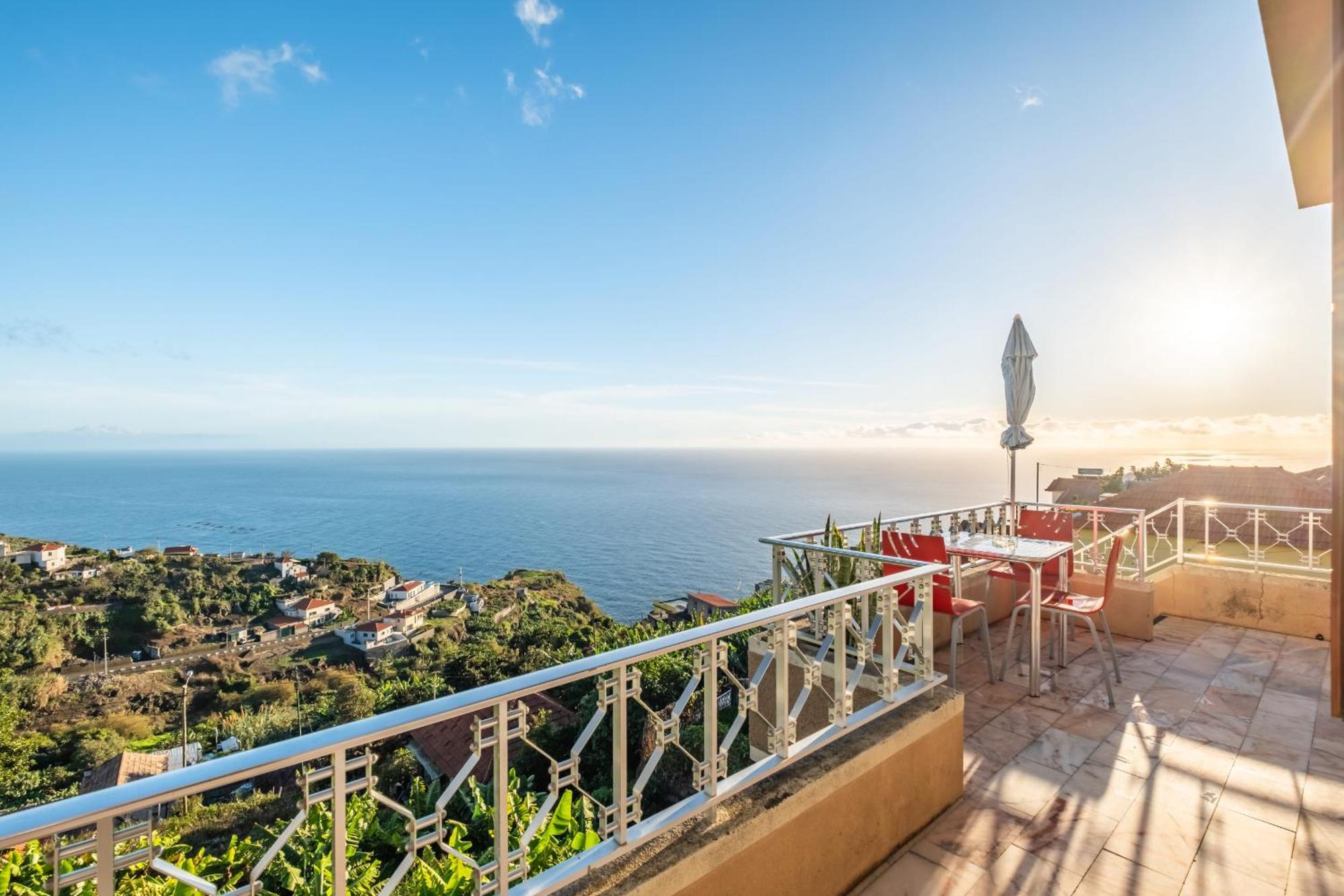 White Rabbit Ii By Madeira Sun Travel Holiday home *