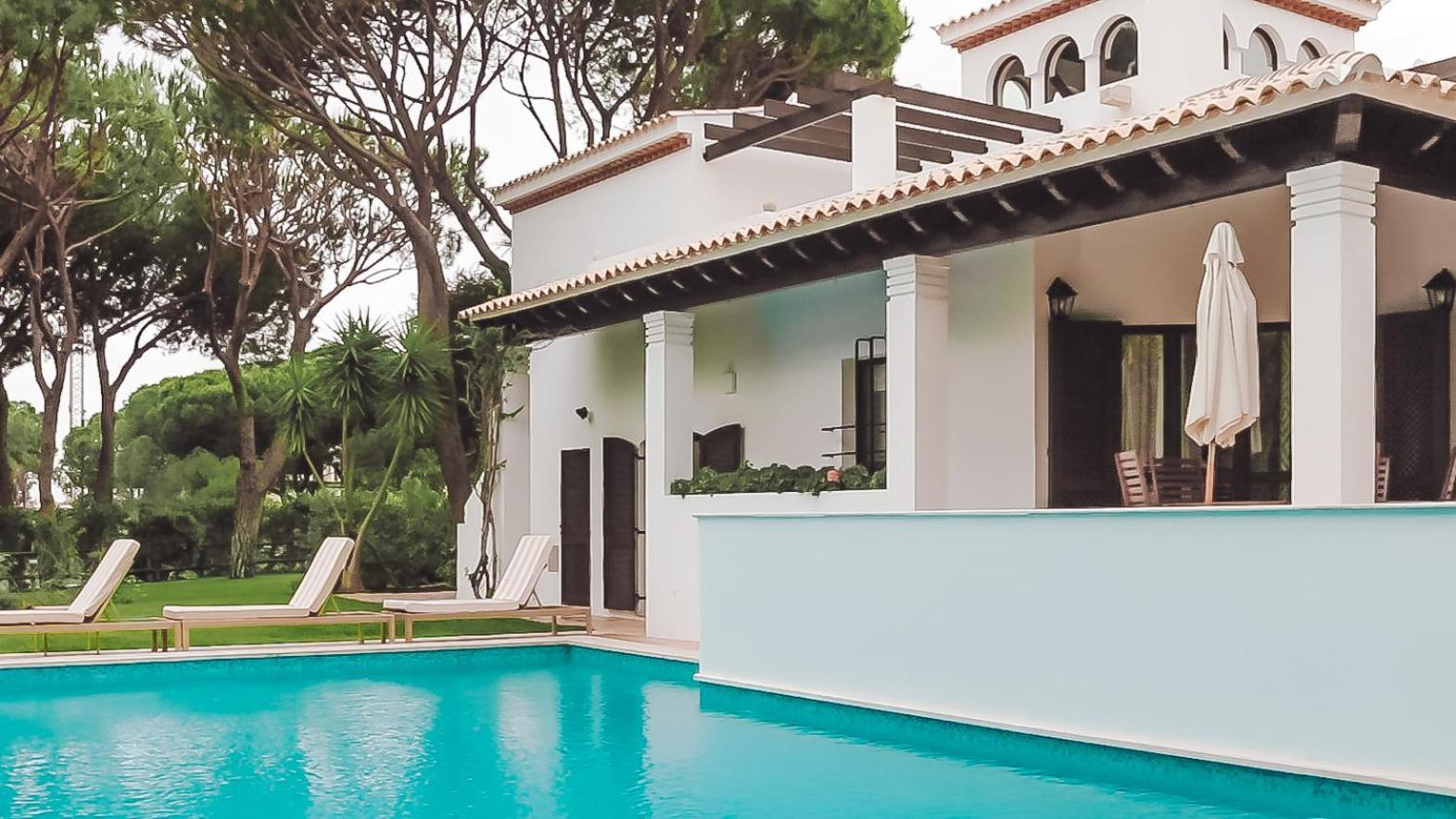 Pine Cliffs Village Hotel 5*