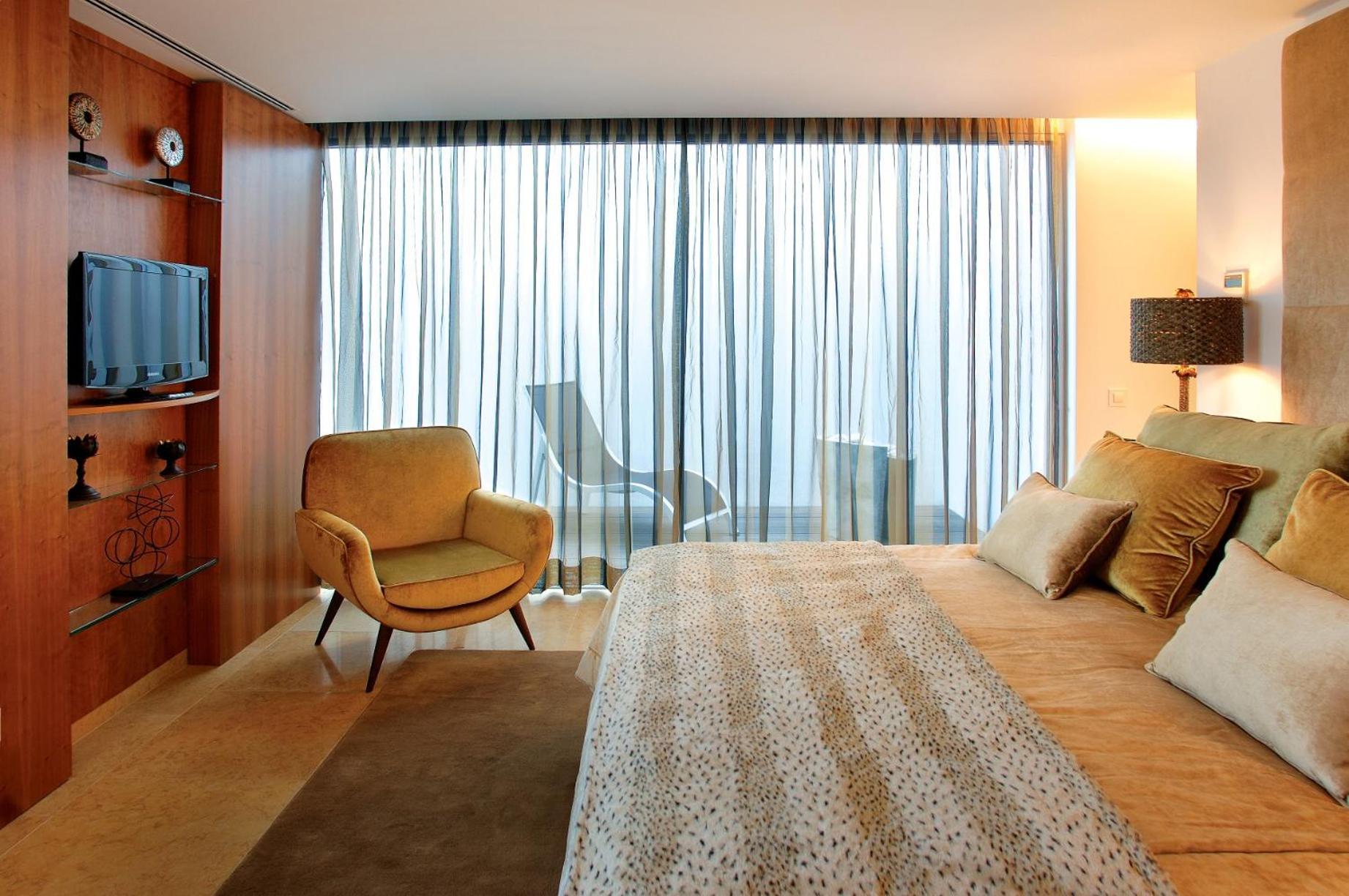 Pine Cliffs Village Hotel 5*