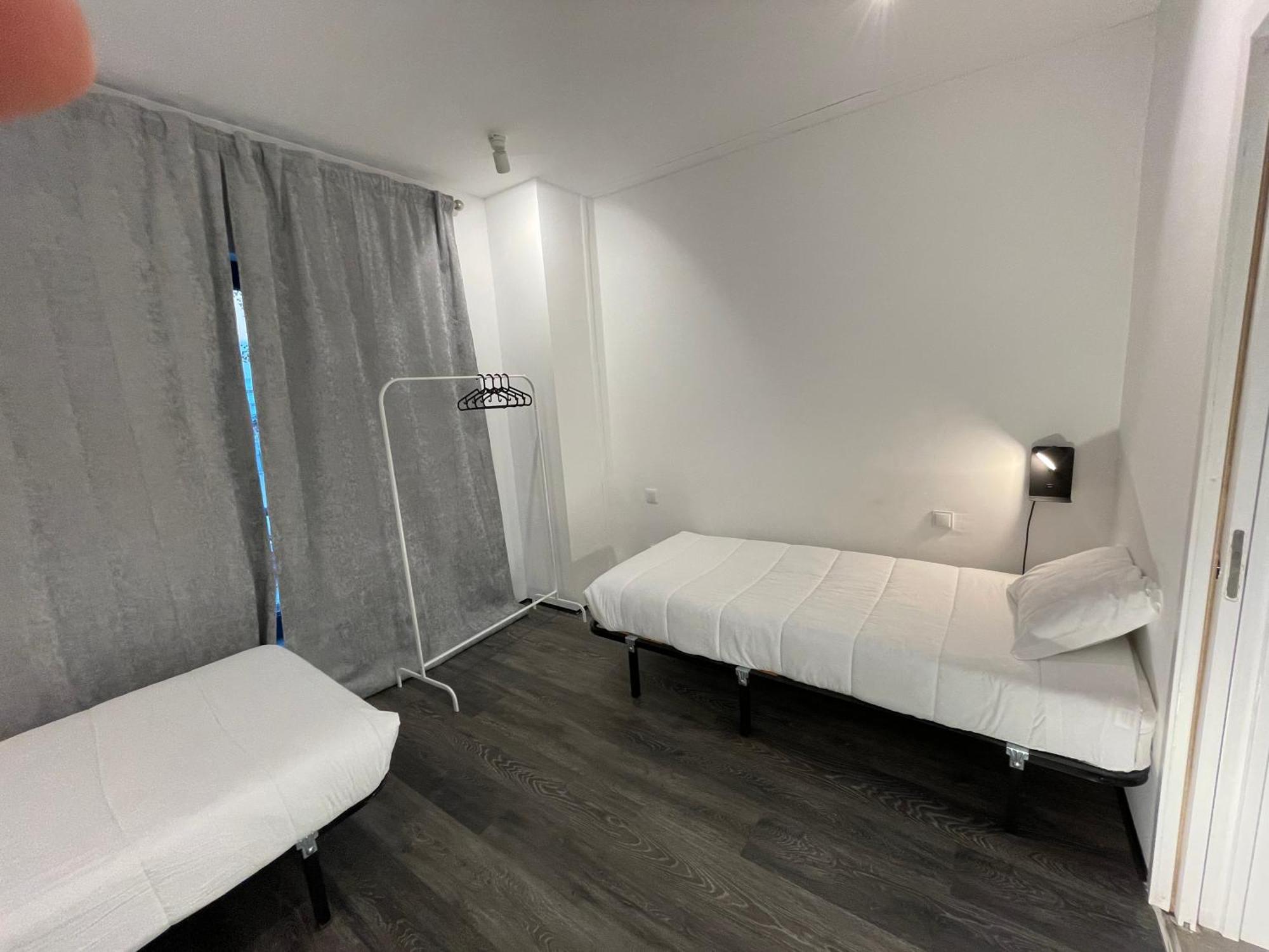 Hostel Hi Parque Nacoes - De Juventude Lissabon