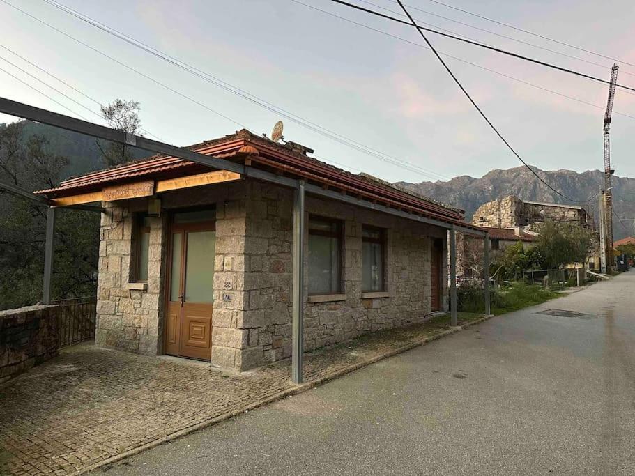 Refugio Do Agricultor - Geres Holiday home Montalegre