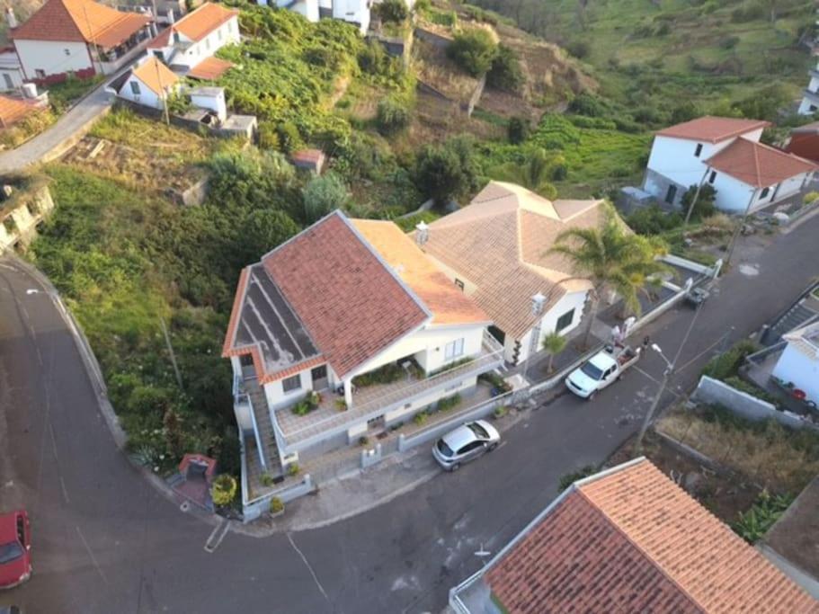 Casa Da Fonte Dos Castanheiros Estreito Da Calheta