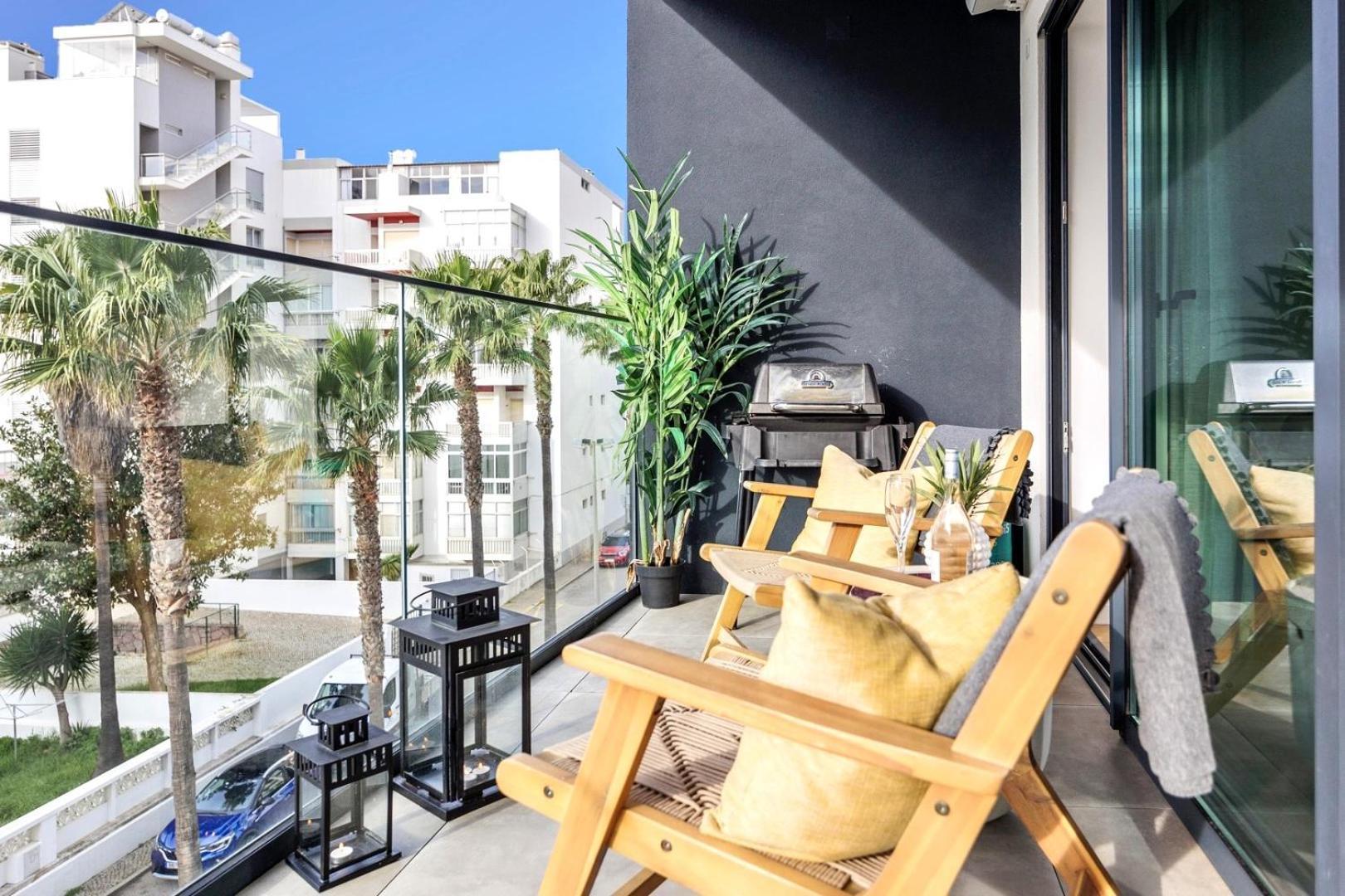 Stylish Modern Beachside With Pool & Seaview * Quarteira