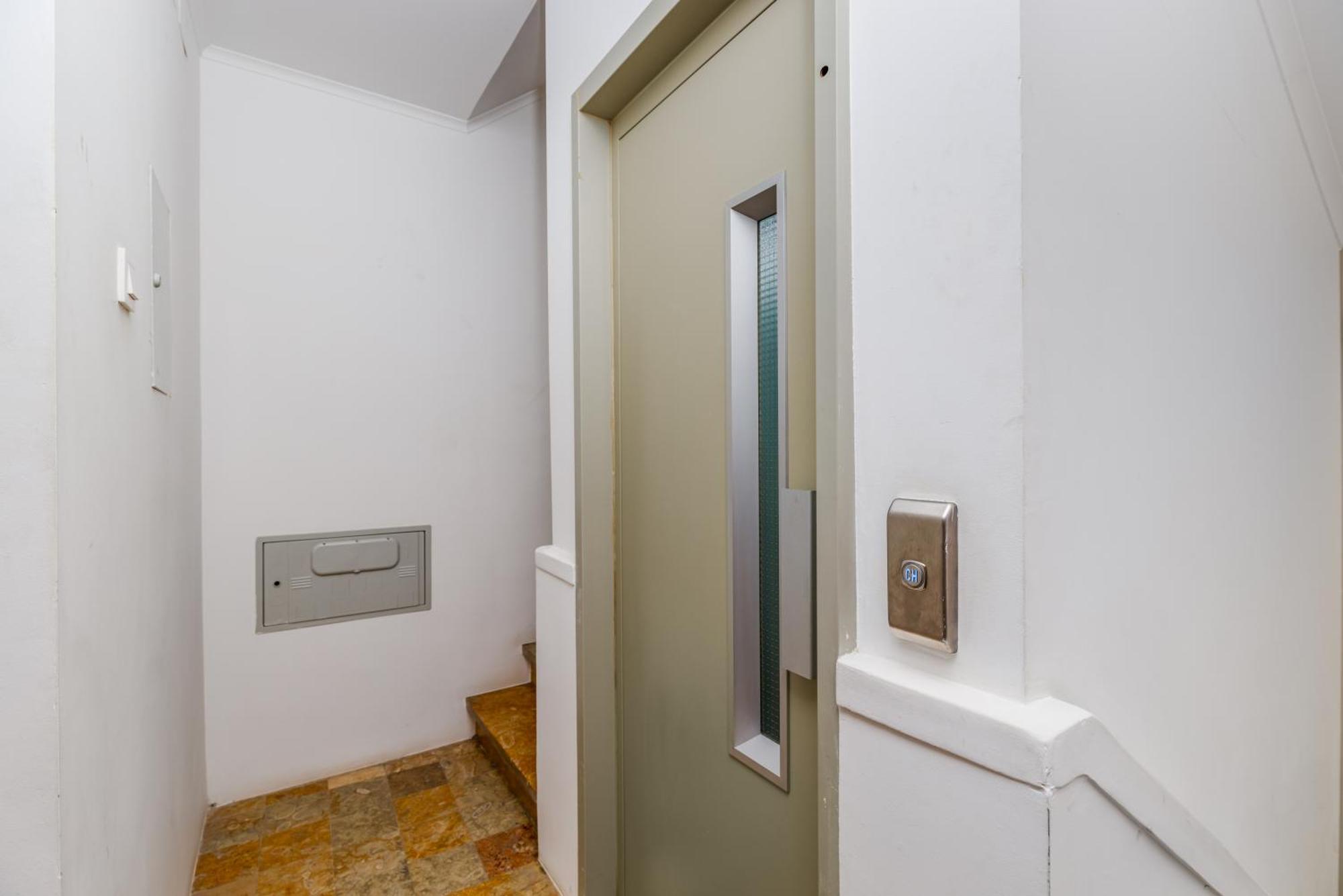 Homestay Mia Setubal