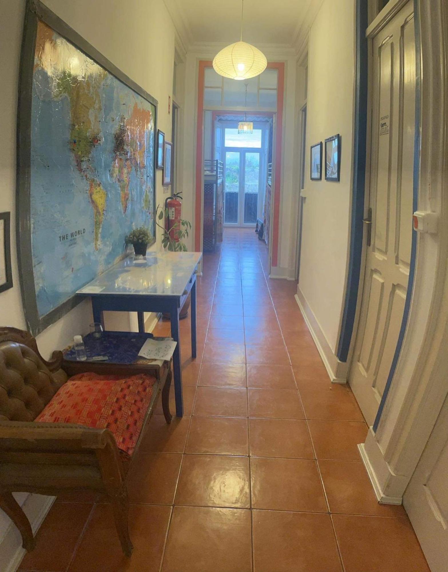 Peniche Hostel *