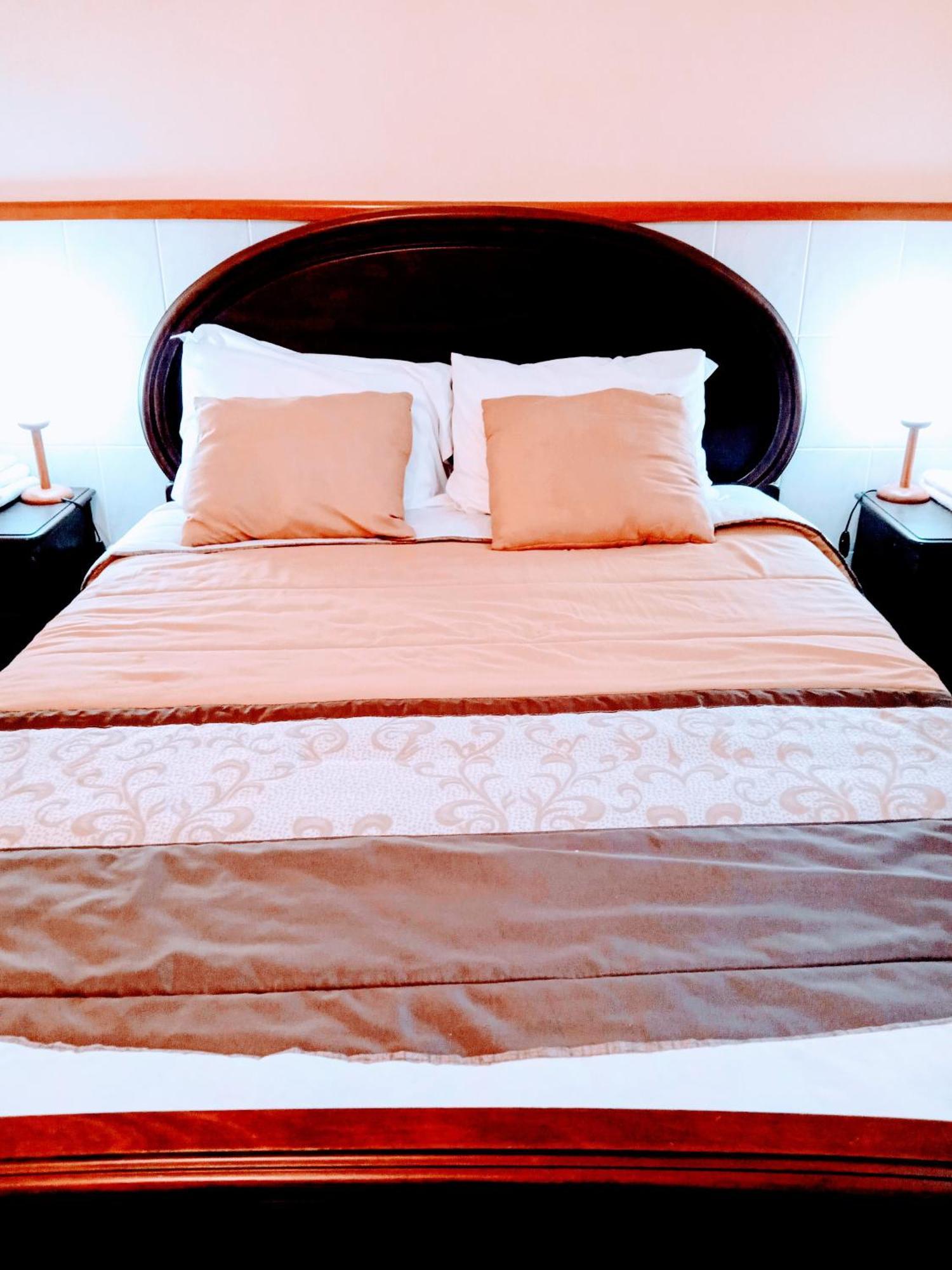 Porto Cruz House Guest house