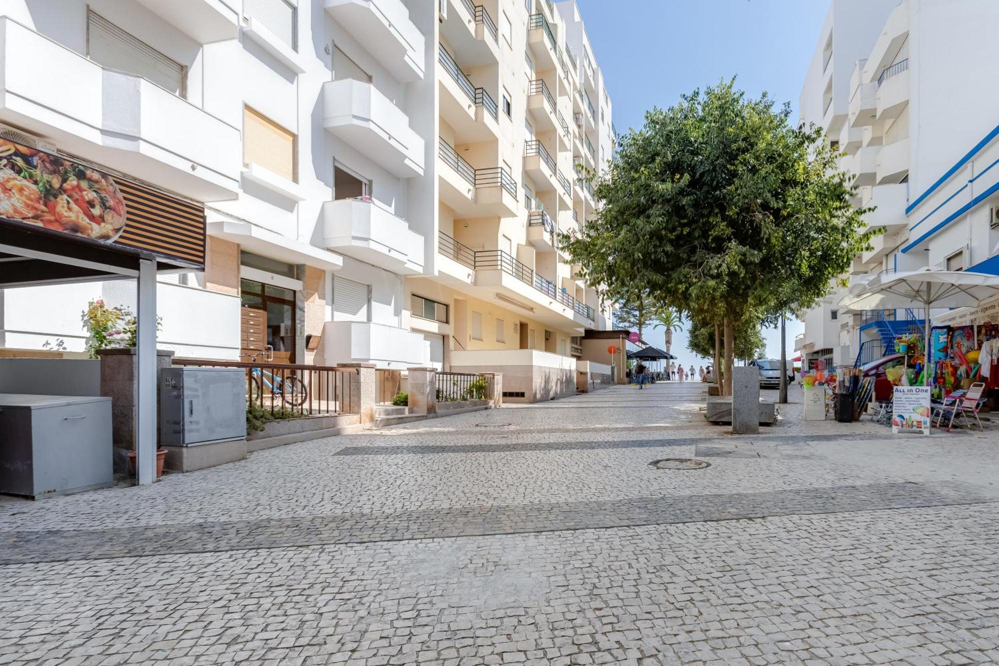T2 Rosa Dos Ventos, A/c & Terrace - Casas & Papeis Appartement Armação de Pêra