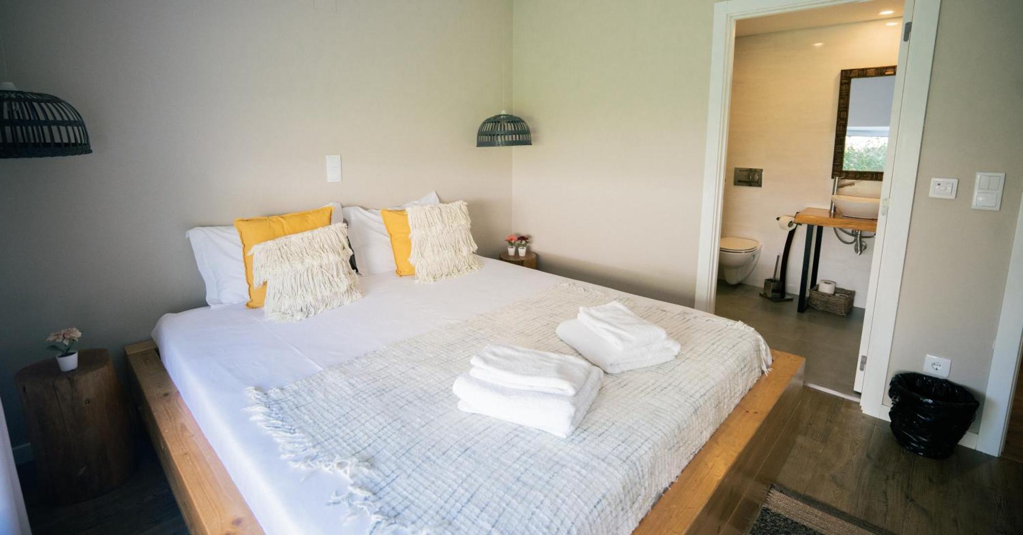 Lapoint Surf Camp Hostal
