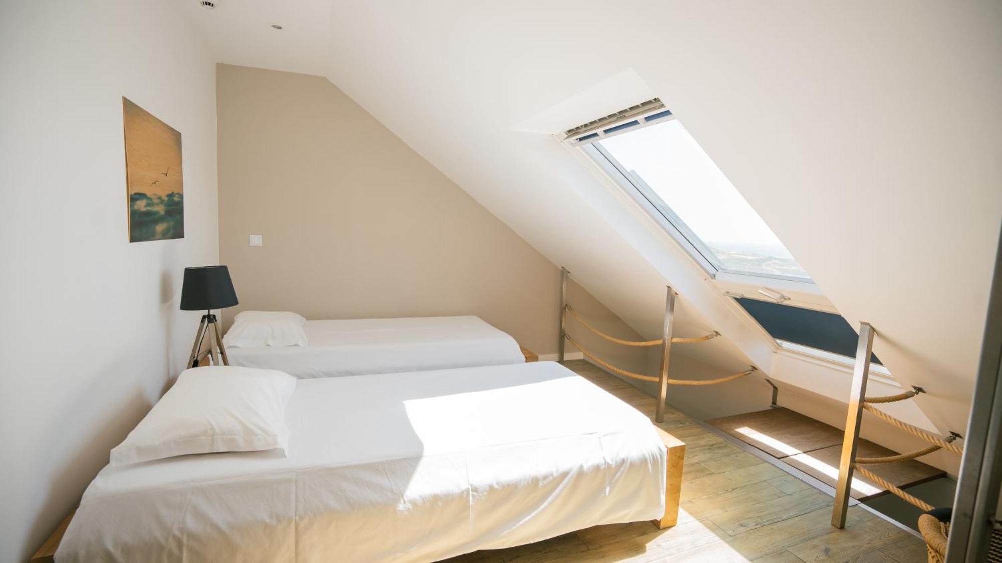 Lapoint Surf Camp Hostal Ericeira