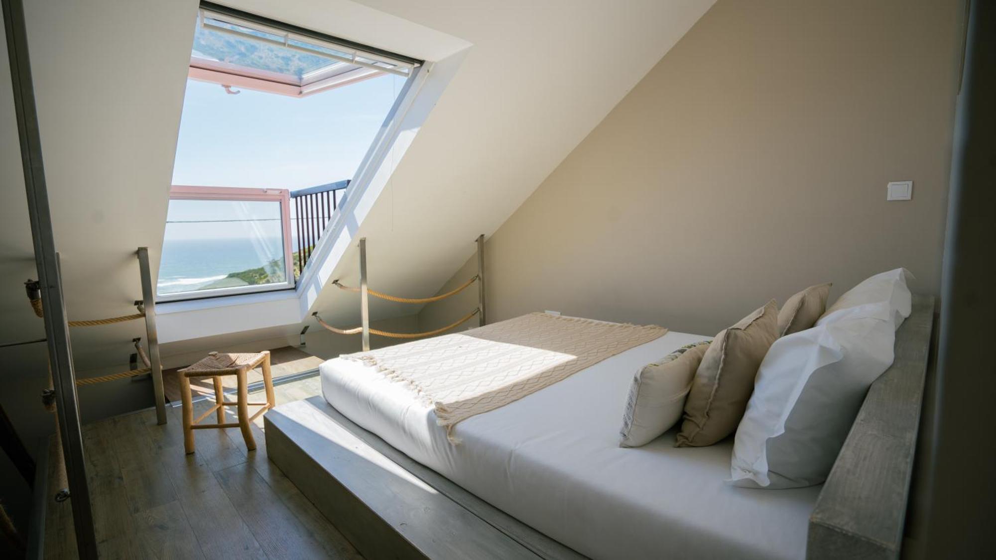 Lapoint Surf Camp * Ericeira