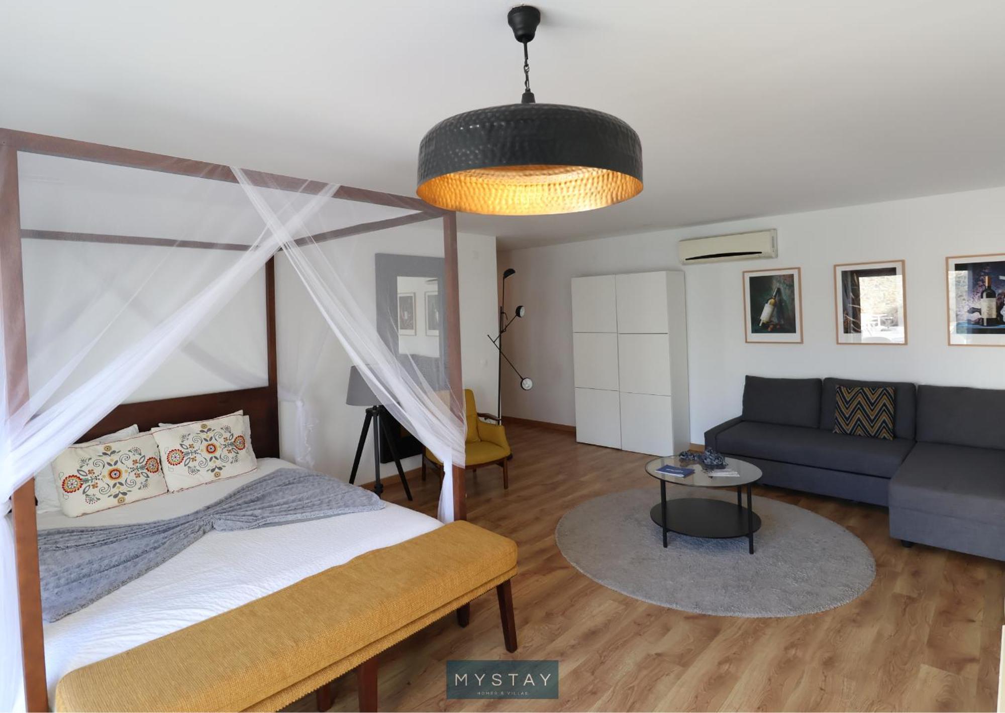 Mystay - Casa De Baco
